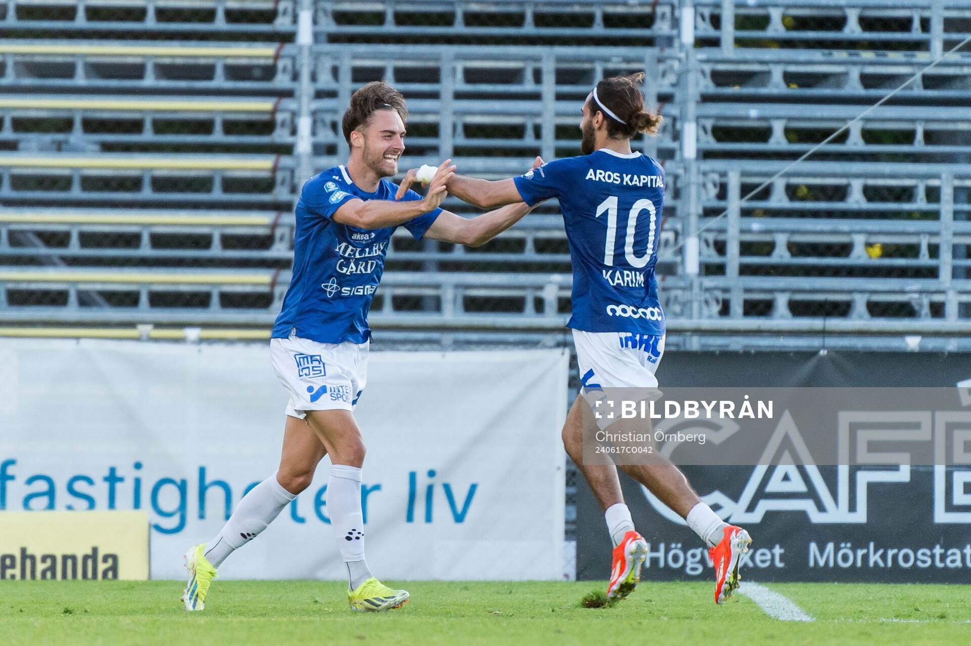 Trelleborgs Felix Hörberg och Hady Saleh Karim jublar