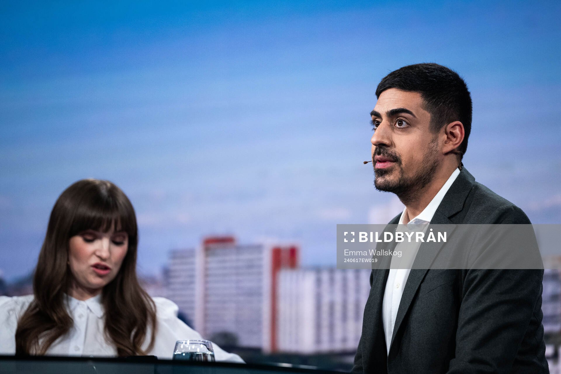 Expert Siavoush Fallahi under EM-sändningen hos TV4 den 17 juni 2024 i Stockholm. 
