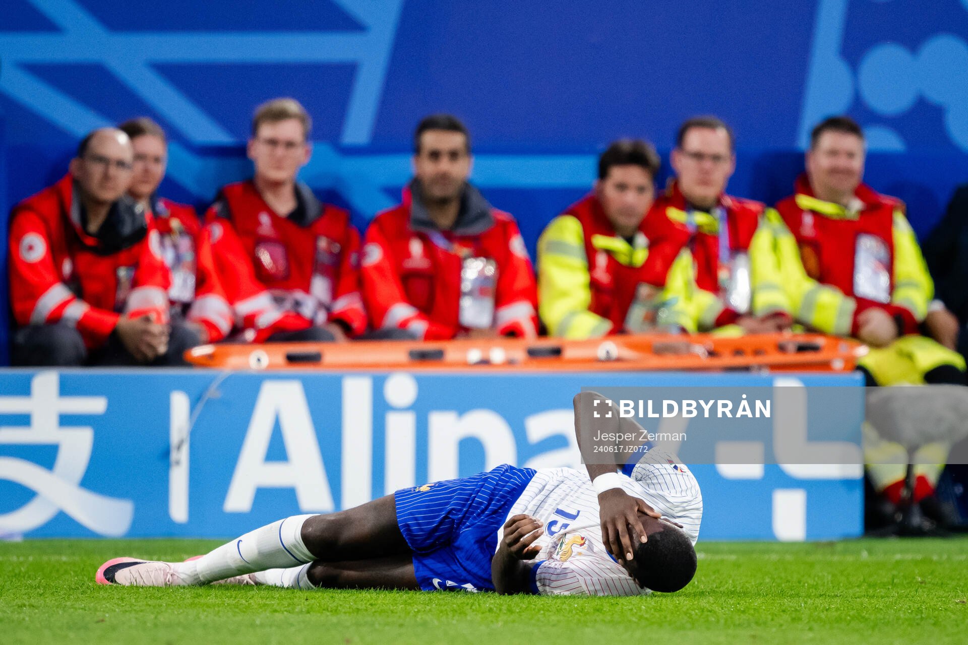 Marcus Thuram of France in pain