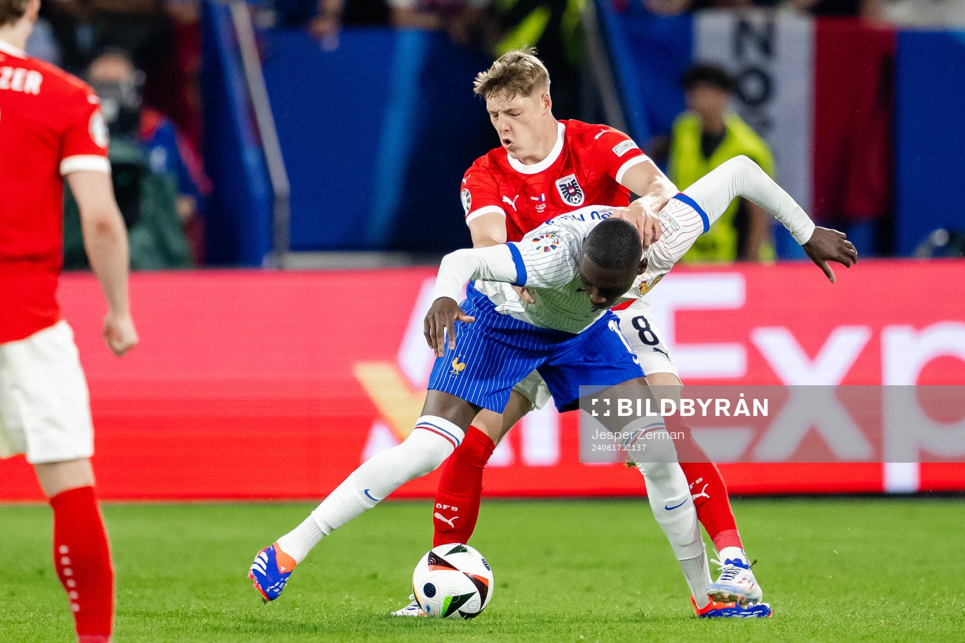 Randal Kolo Muani of France and Alexander Prass of Austria