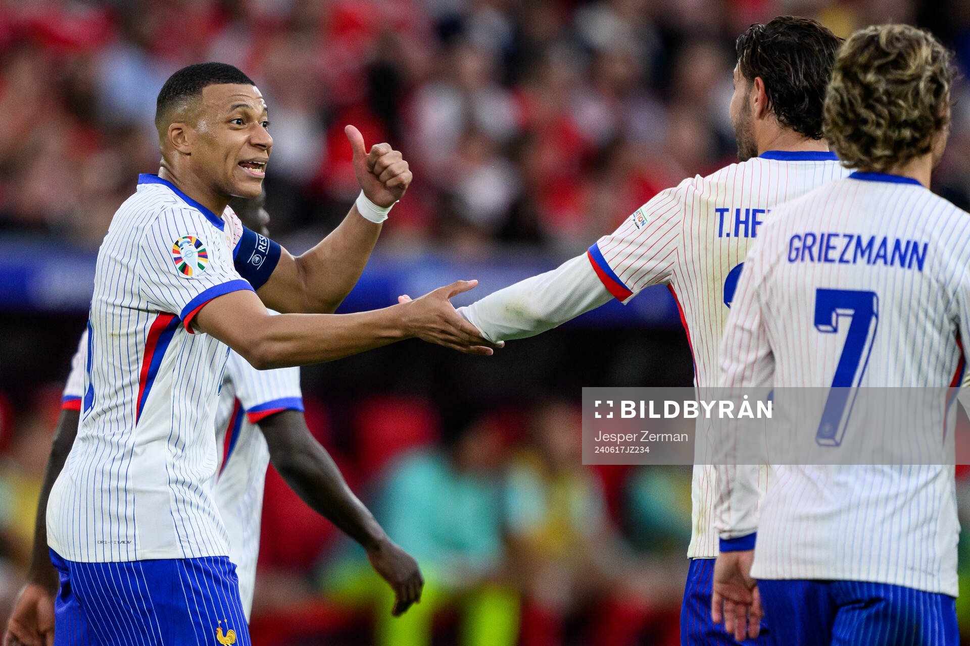 Kylian Mbappé of France celebrates