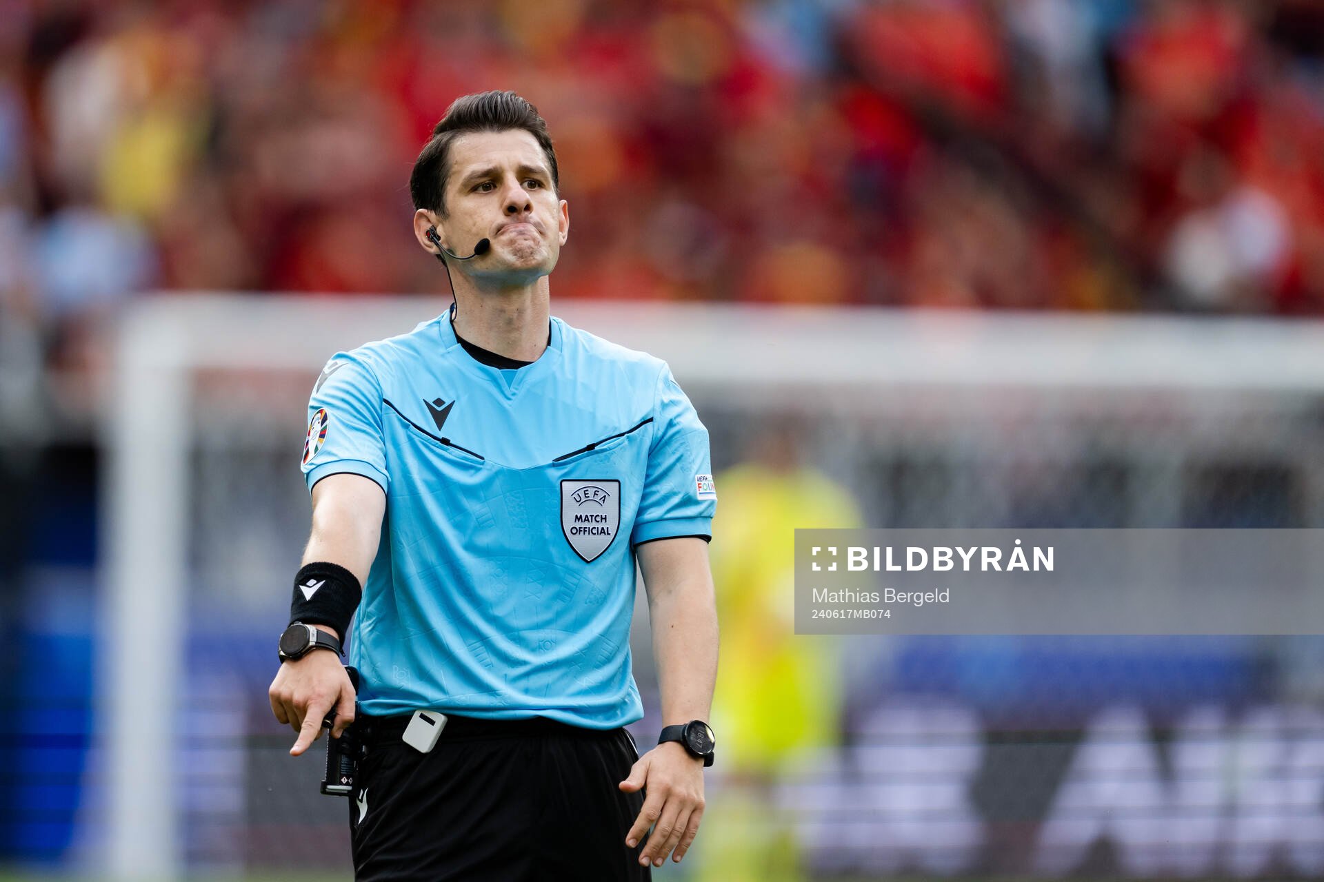 Referee Umut Meler