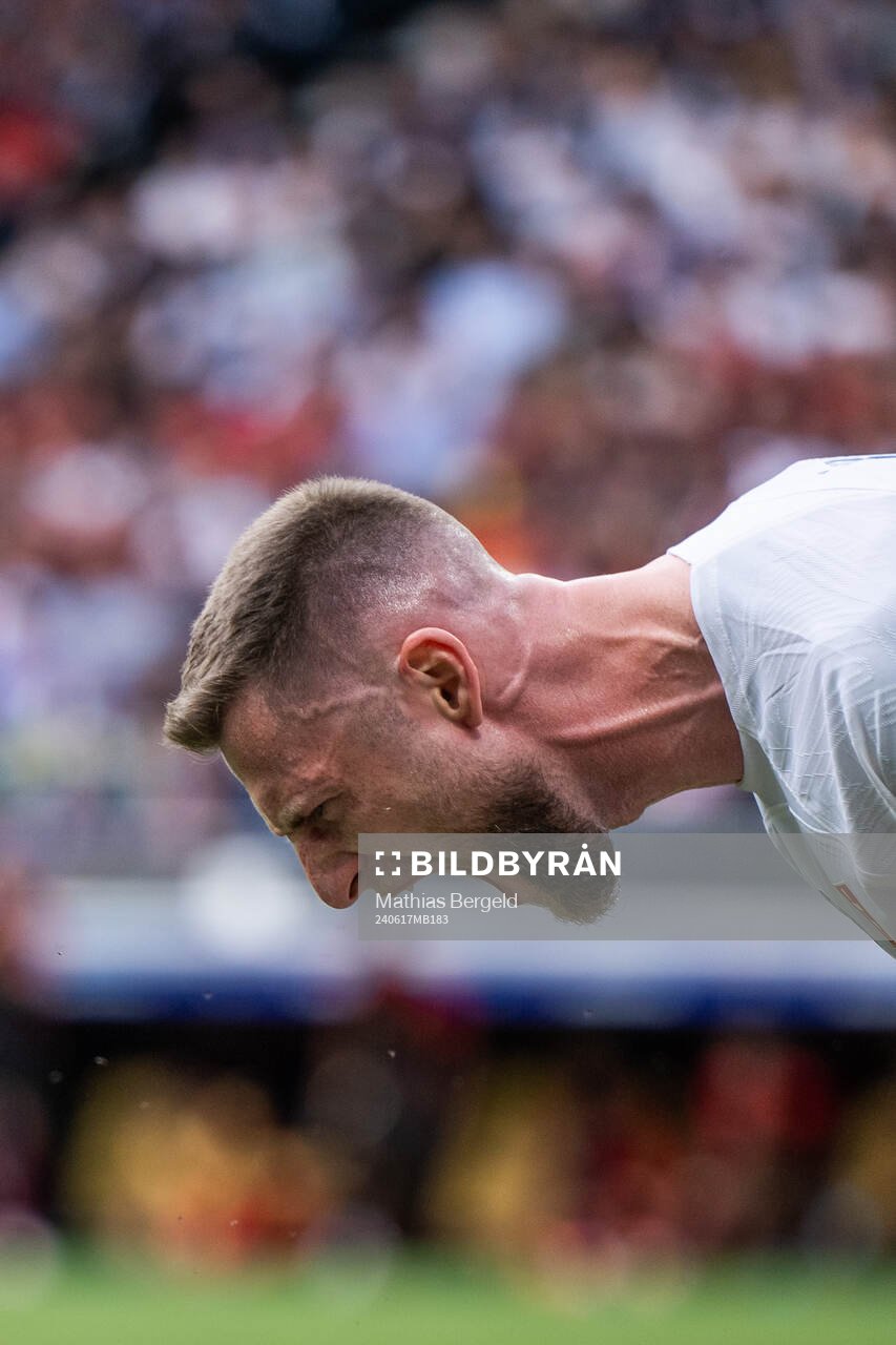 Milan Skriniar of Slovakia celebrates
