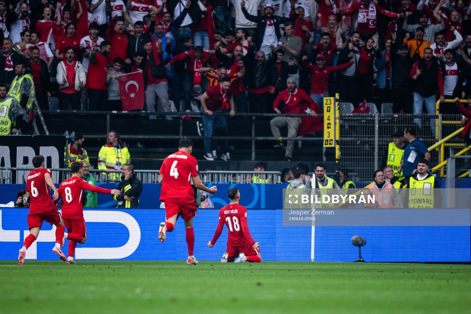 Mert Muldur of Türkiye celebrates