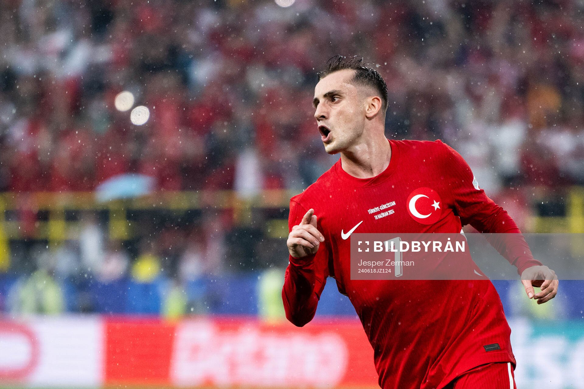 Kerem Akturkoglu of Türkiye celebrates
