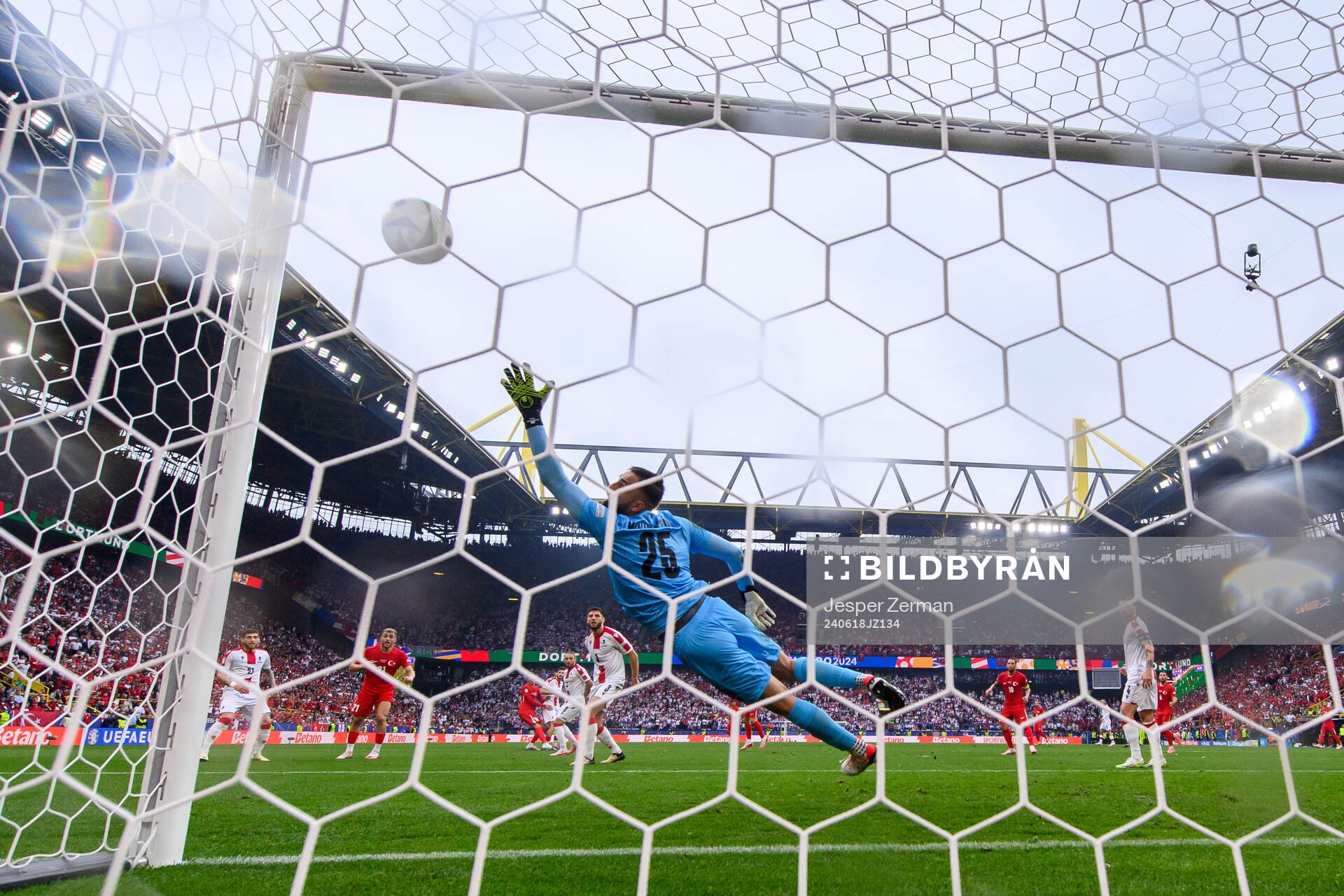 Giorgi Mamardashvili of Georgia lets in 1-0 by Mert Muldur