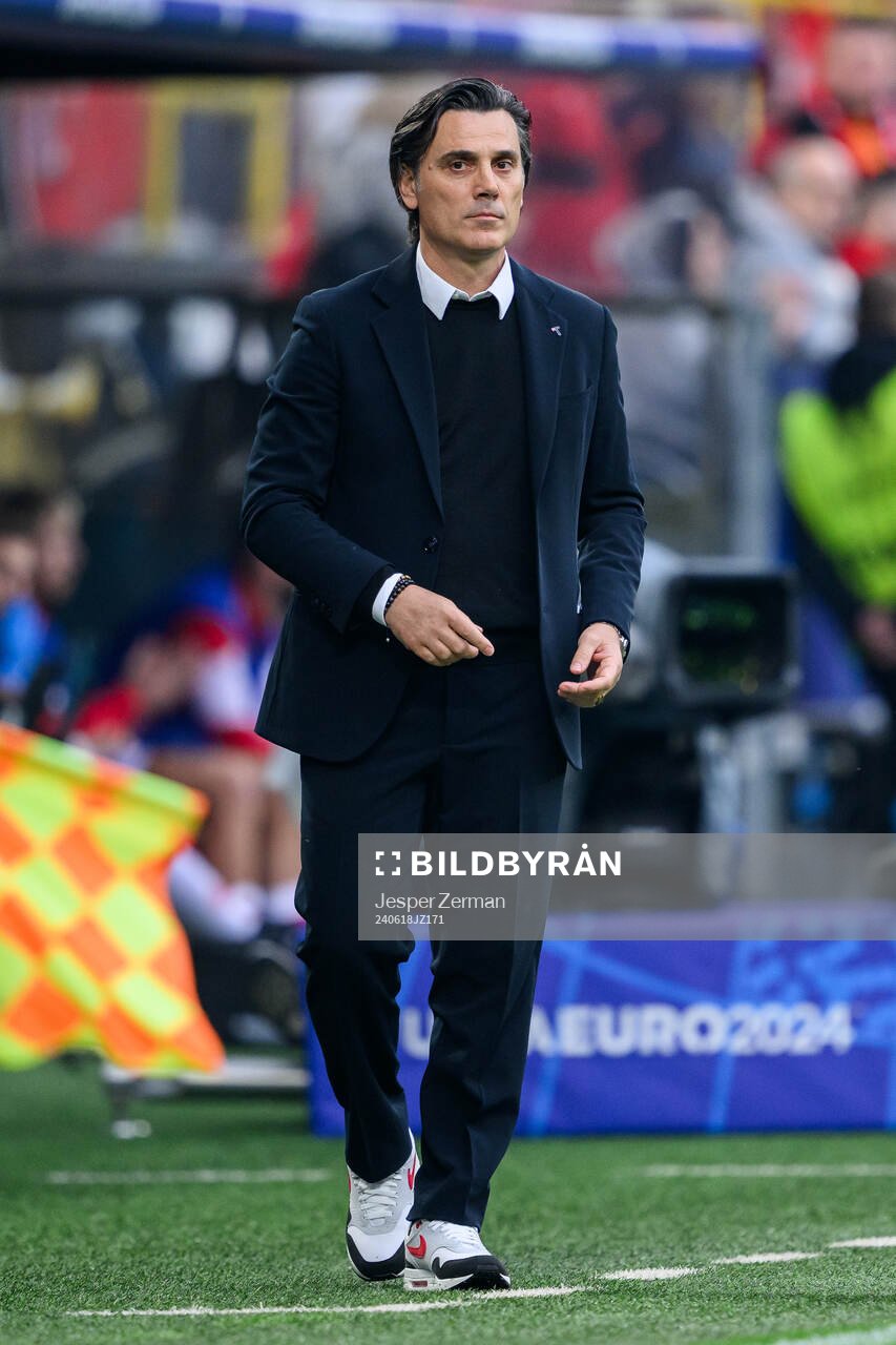 Head coach Vincenzo Montella of Türkiye