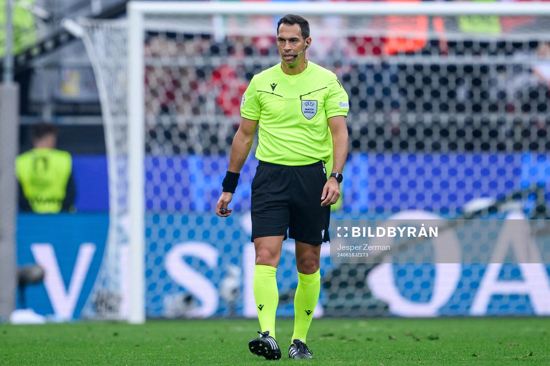 Referee Facundo Tello