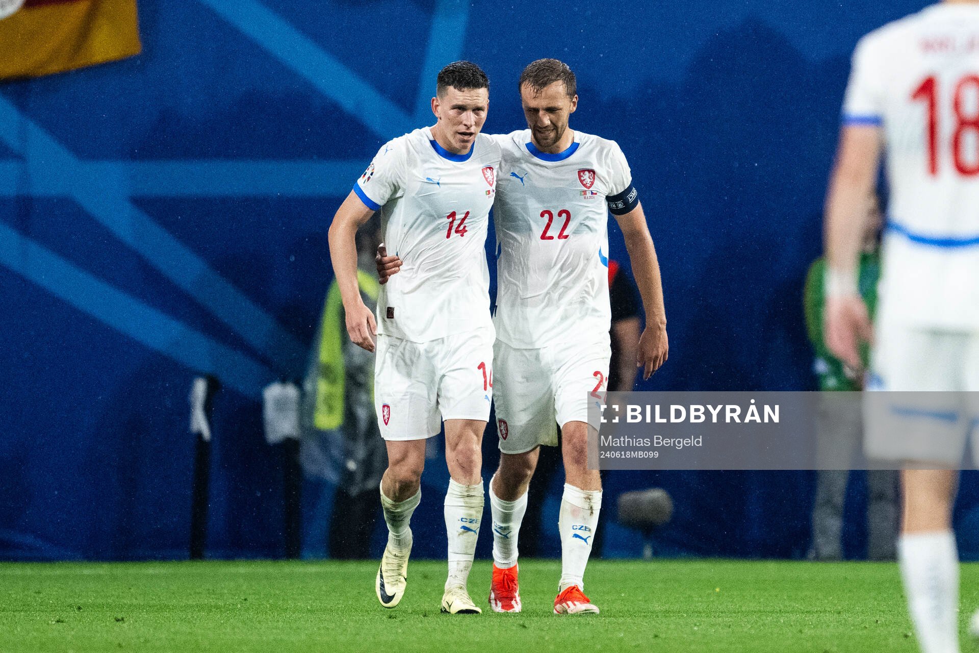 Lukas Provod of Czech Republic celebrates with Tomas Soucek