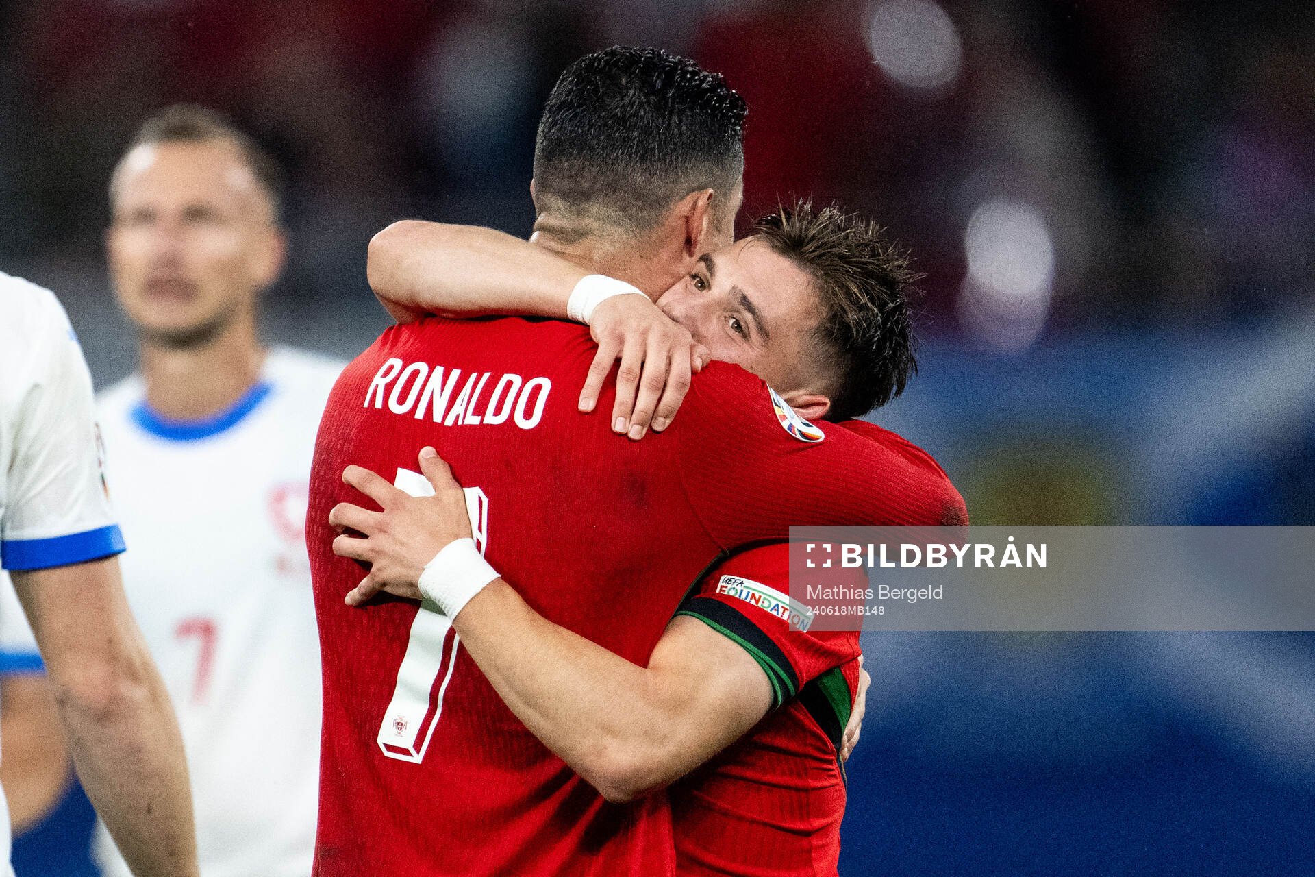 Cristiano Ronaldo and Francisco Conceicao celebrate