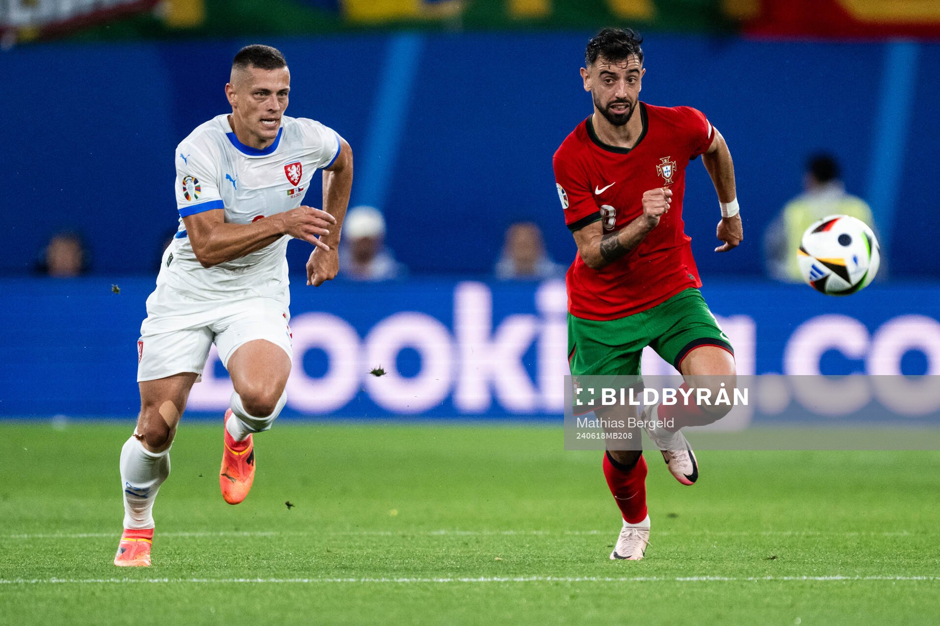 Tomas Holes of Czech Republic and Bruno Fernandes of