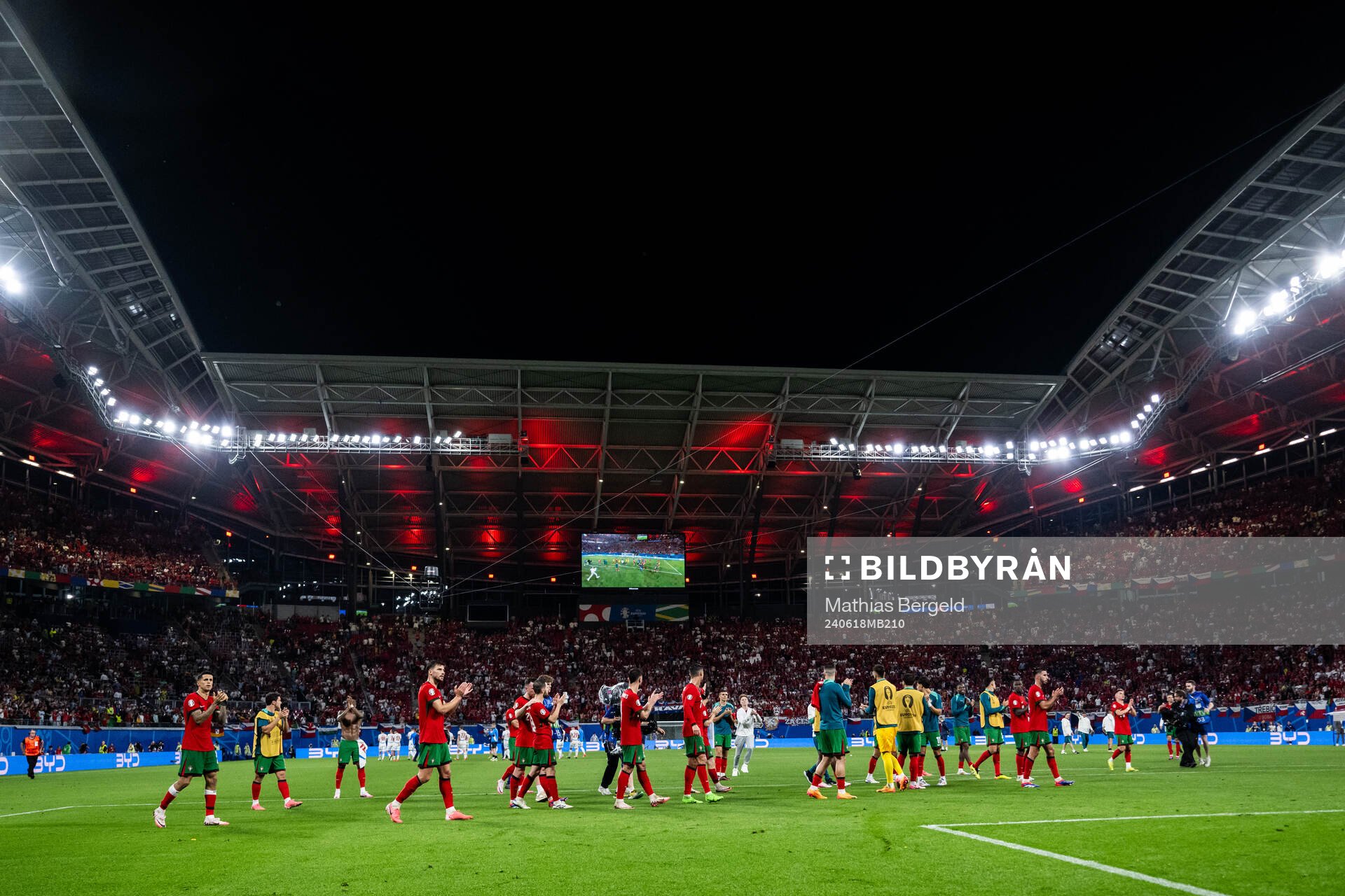 Players of Portugal celebrate