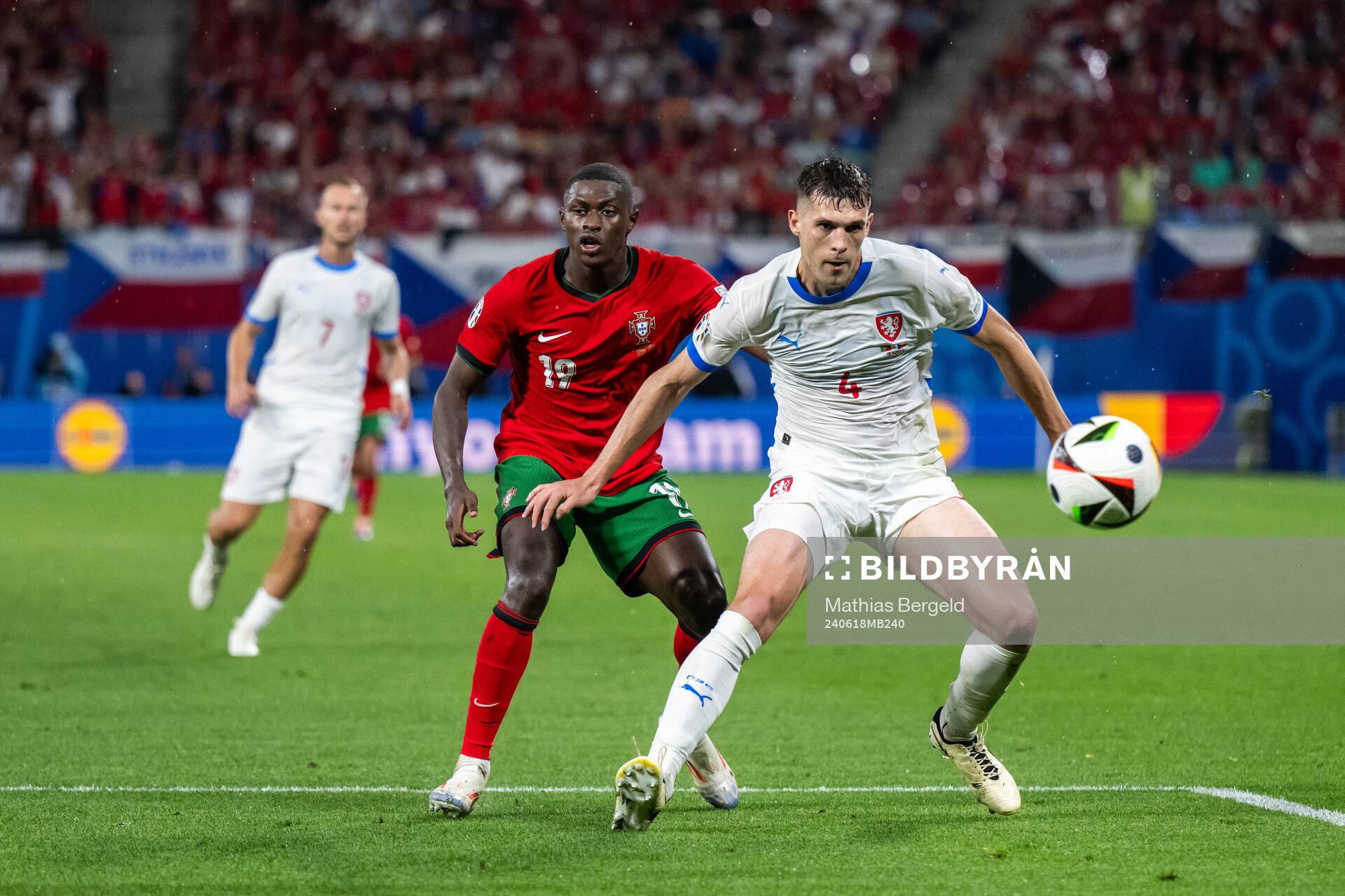 Nuno Mendes of Portugal and Robin Hranac of Czech Republic during the UEFA Euro 2024 Football Championship match between Portugal and Czech Republic on June 18, 2024 in Leipzig.