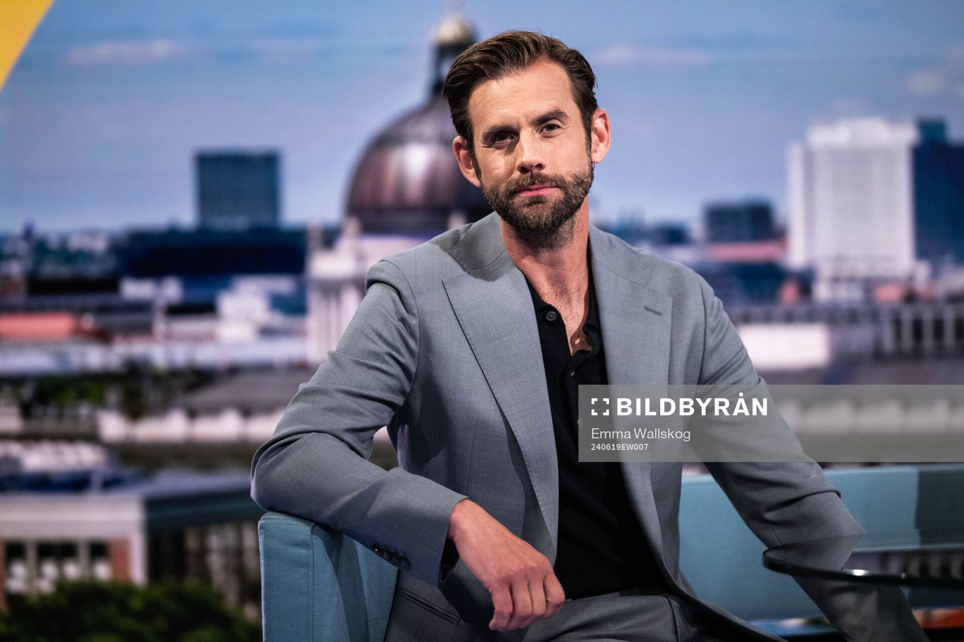 Programledare Pär Lernström poserar för porträtt under EM-sändningen hos TV4 den 19 juni 2024 i Stockholm. 