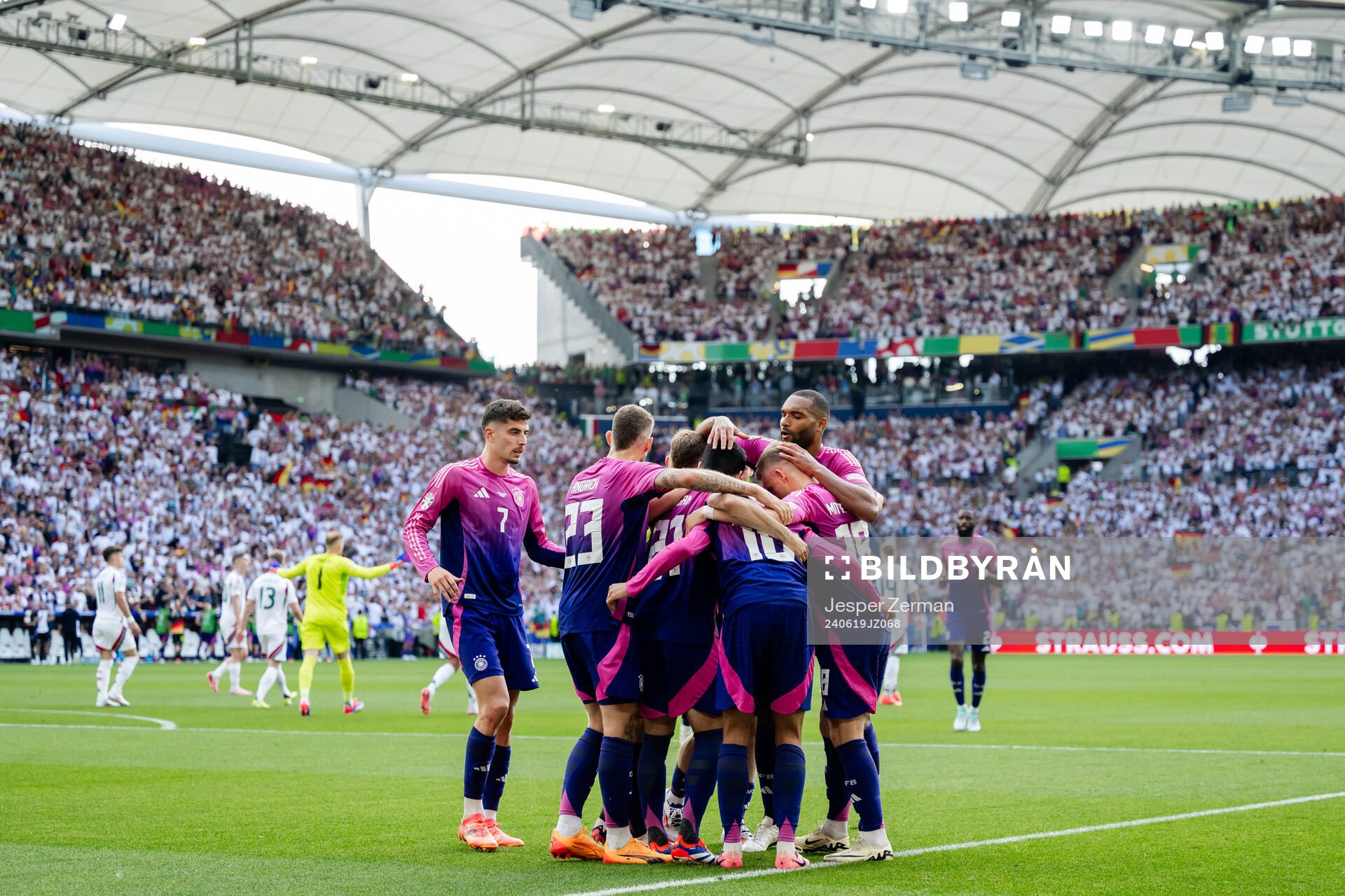 Jamal Musiala of Germany celebrates with teammates