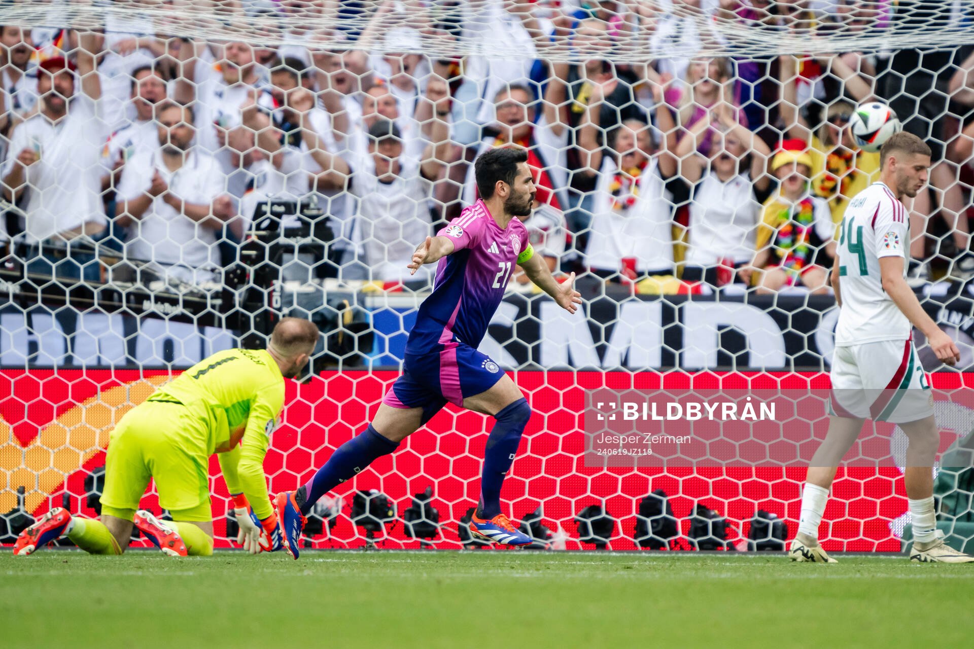 Ilkay Guendogan of Germany celebrates the 2-0 goal