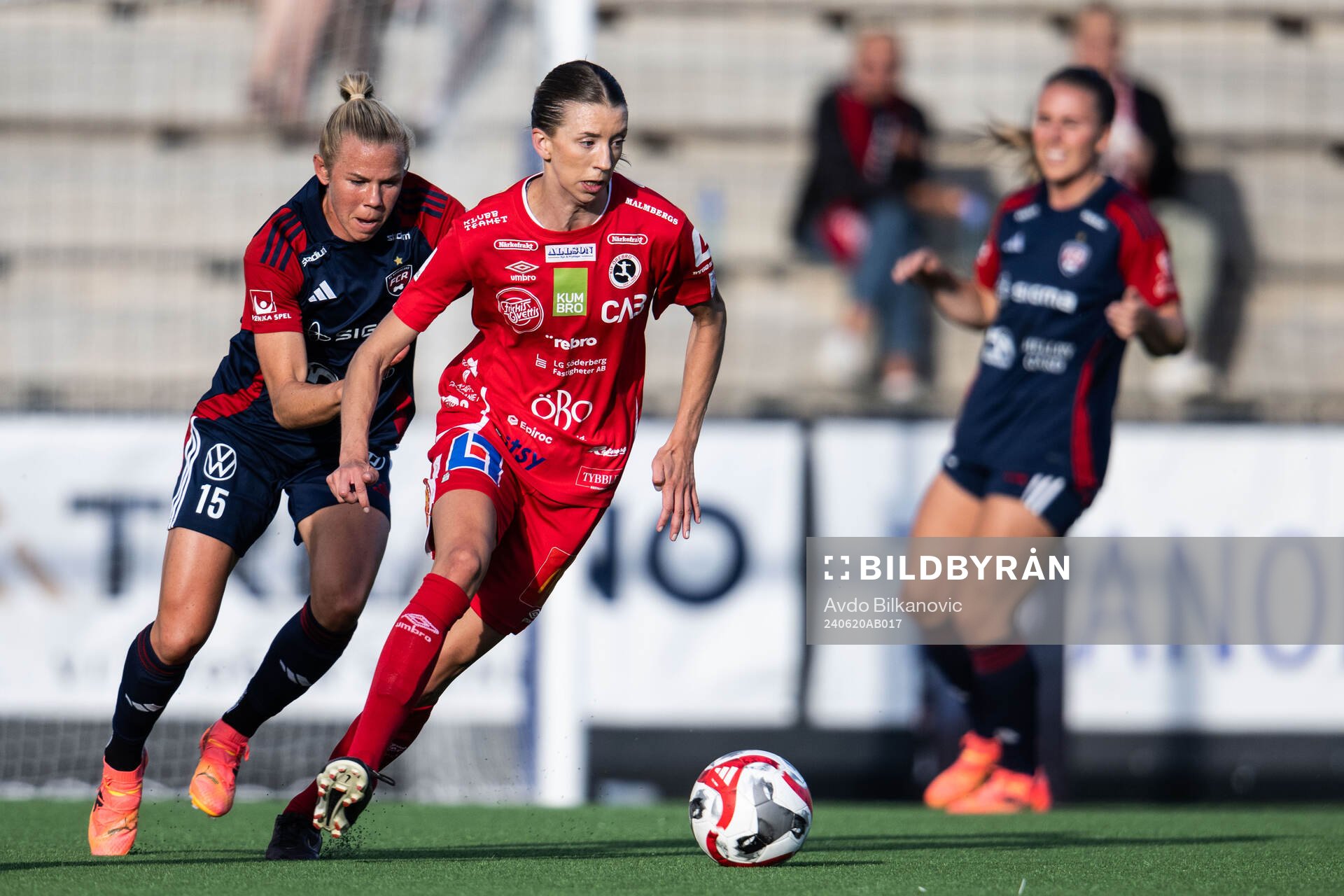 FC Rosengårds Jessica Wik och KIF Örebros Wilma Öhman