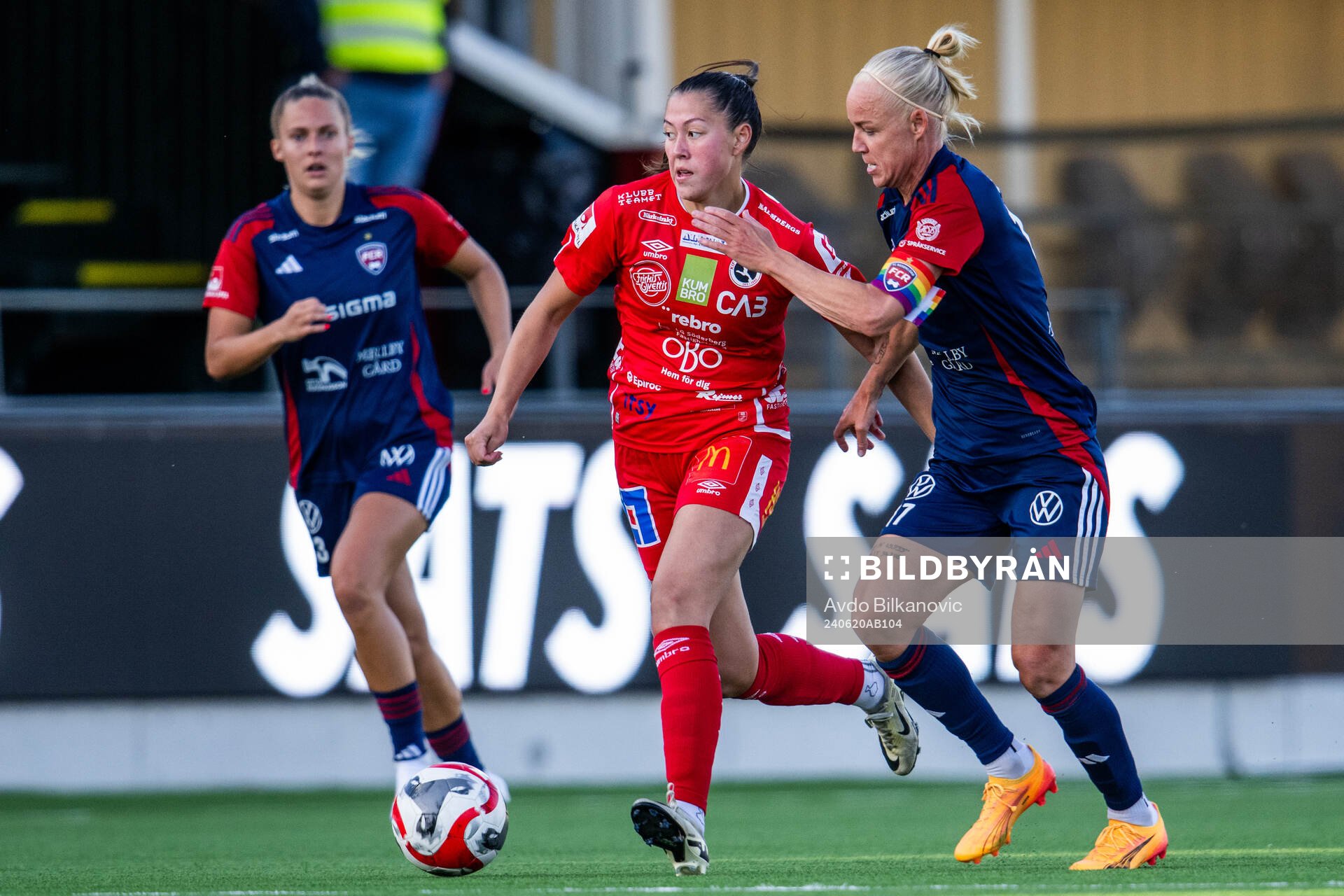 FC Rosengårds Caroline Seger och KIF Örebros Áslaug Dora