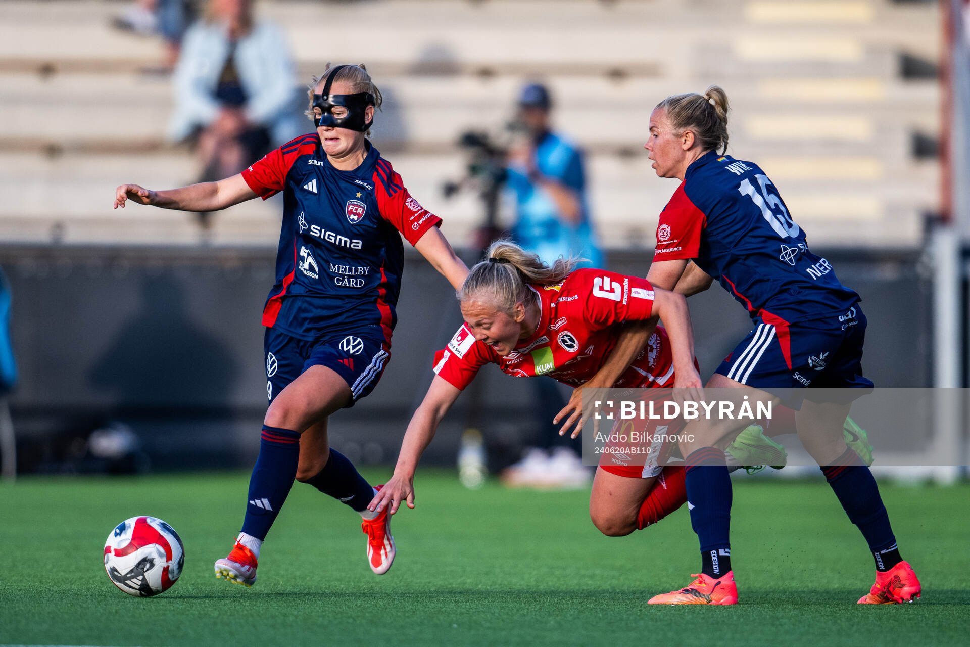 +fccfc19+och Jessica Wik mot KIF Örebros Molly Johansson