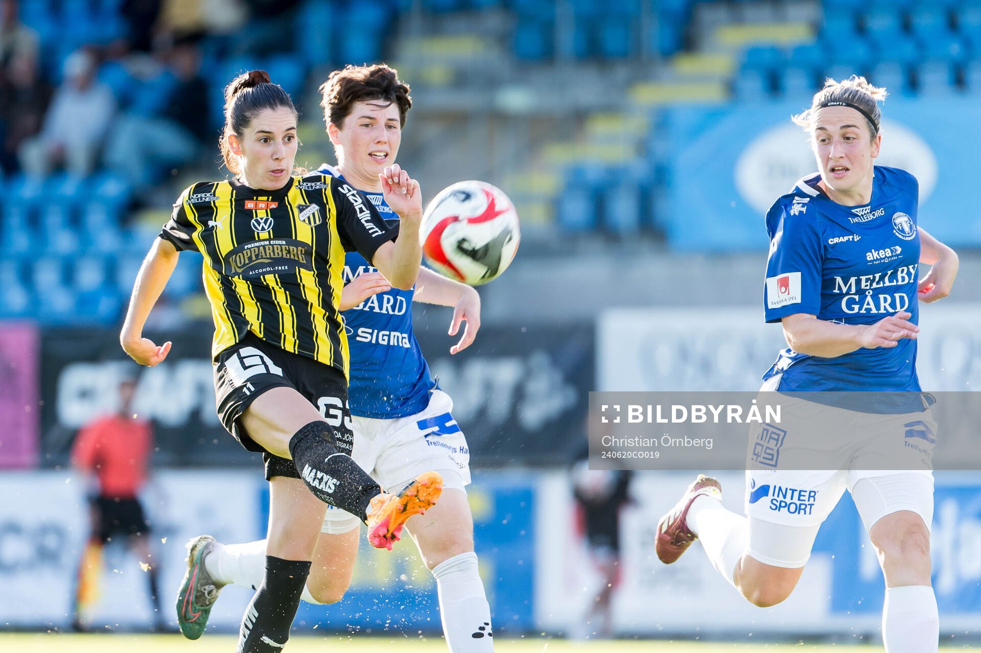 Häckens Clarissa Larisey och Trelleborgs Irmeli Jonsson