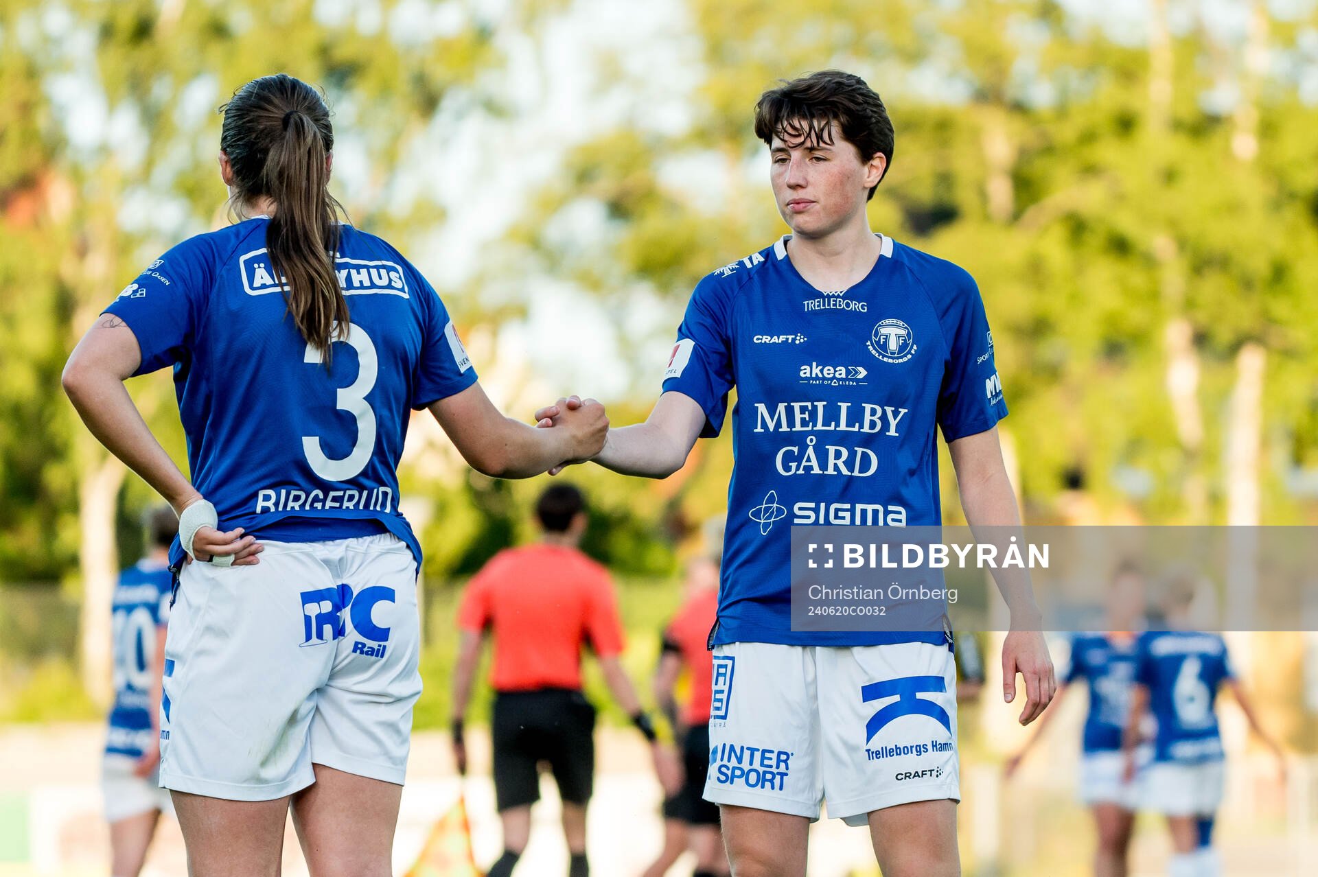 Trelleborgs Thea Birgerud och Irmeli Jonsson deppar
