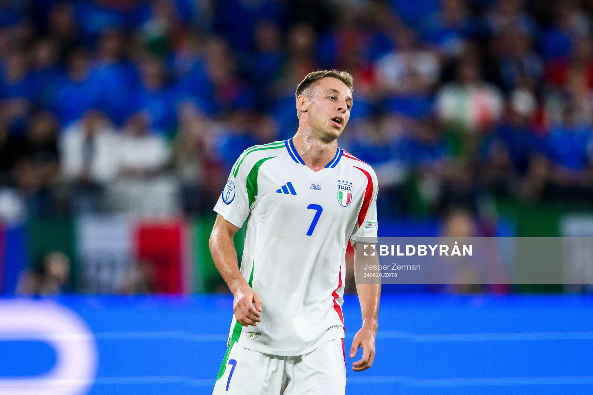 Davide Frattesi of Italy looks dejected