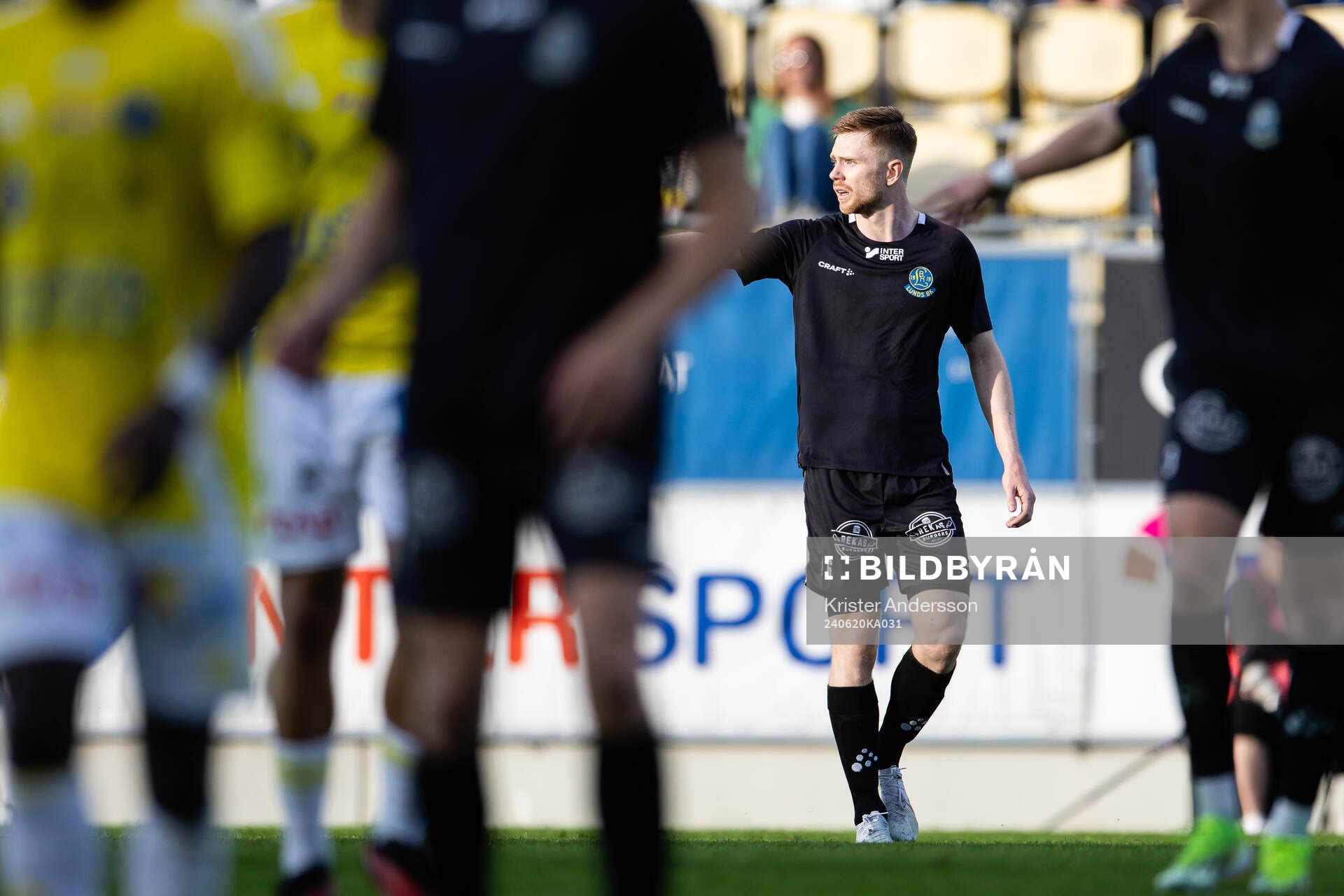 Lunds Dennis Olofsson under fotbollsmatchen i Ettan södra mellan Falkenberg och Lunds BK den 20 juni 2024 i Falkenberg. 