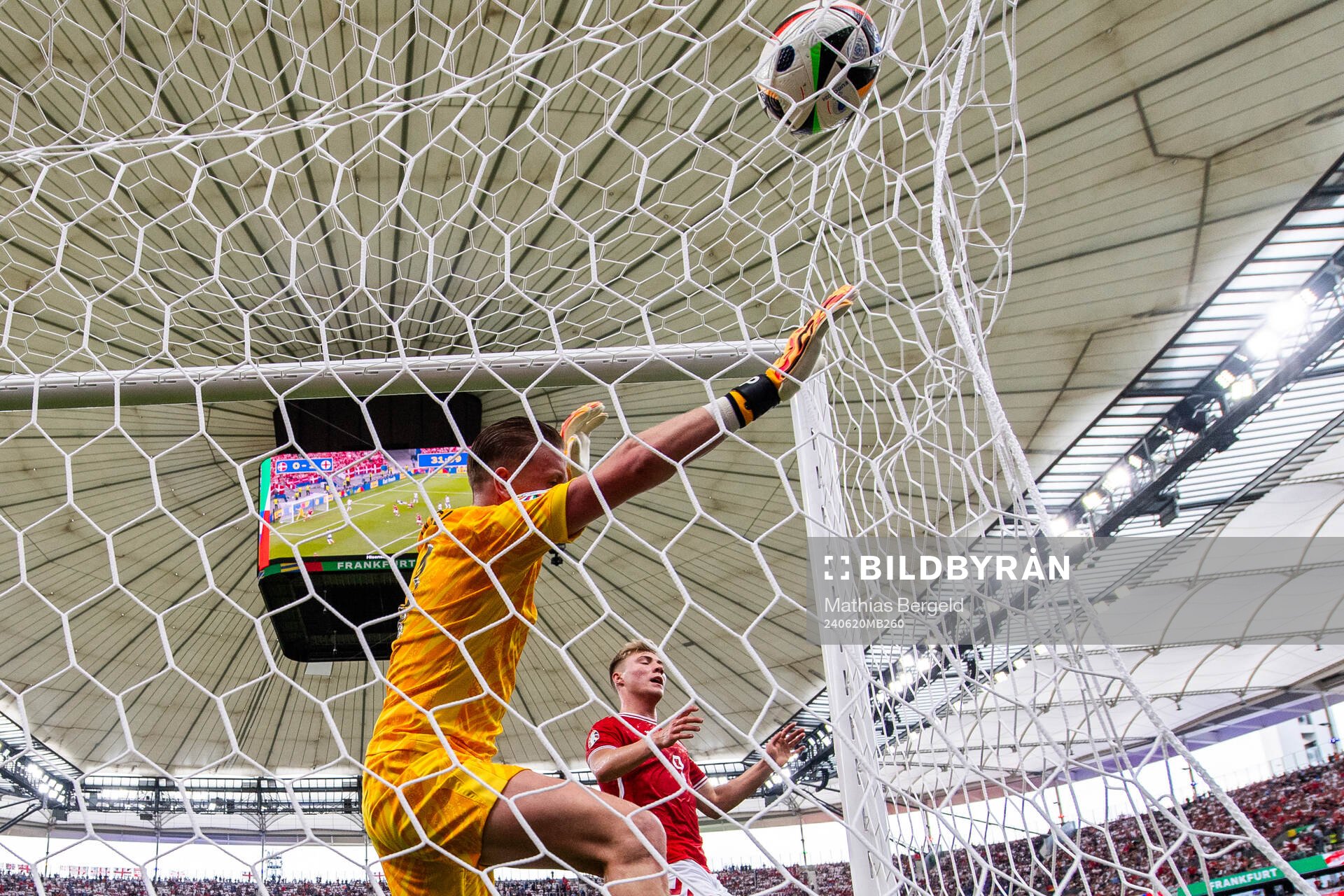 Rasmus Højlund of Denmark reacts next to goalkeeper Jordan