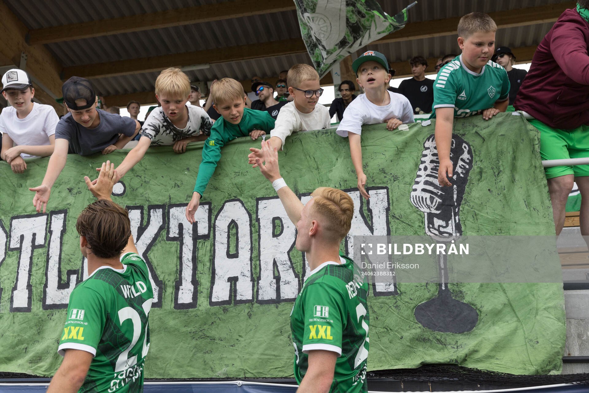 Brage spelarna jublar
