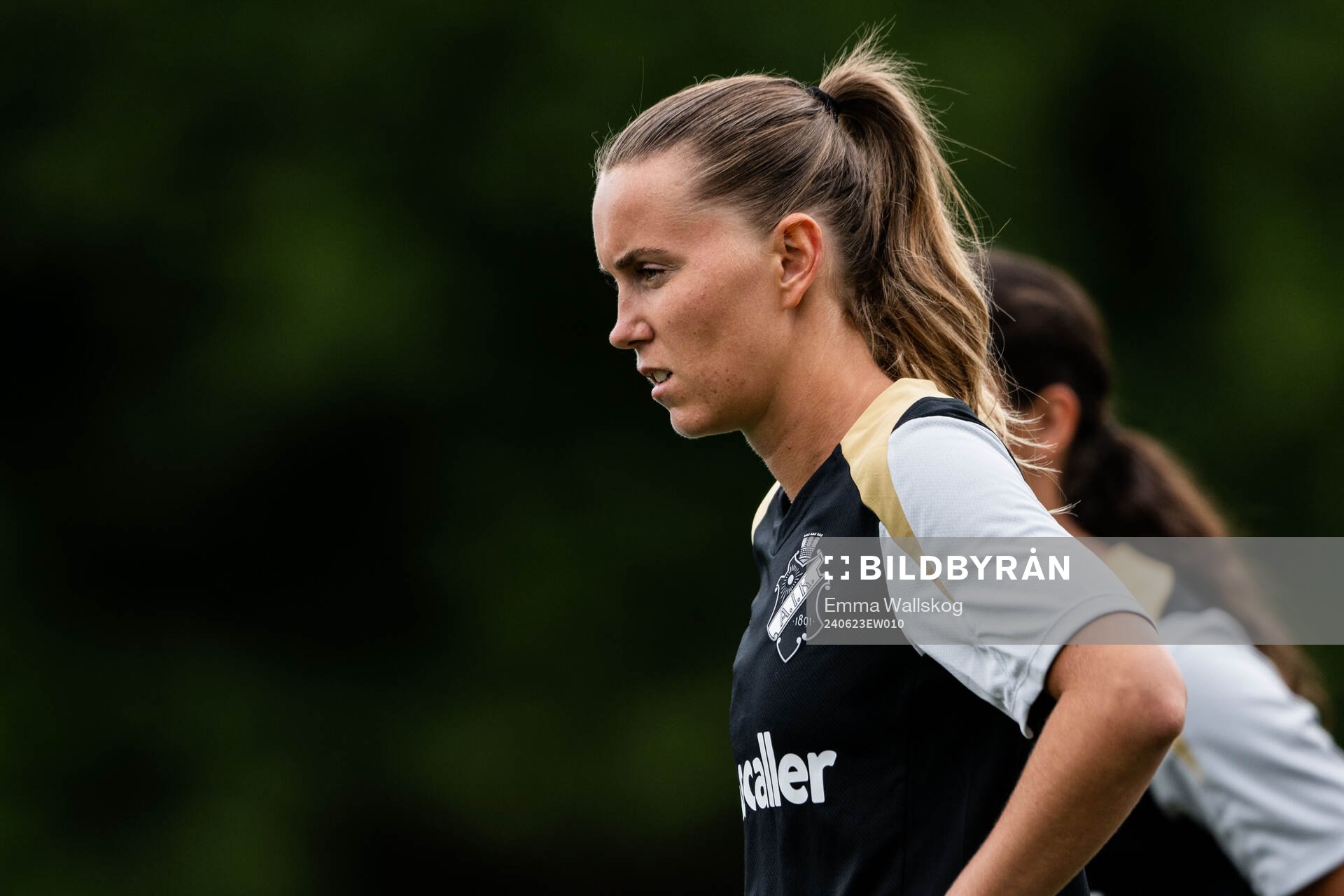 AIKs Adelisa Grabus inför fotbollsmatchen i Damallsvenskan mellan AIK och Hammarby den 23 juni 2024 i Stockholm. 