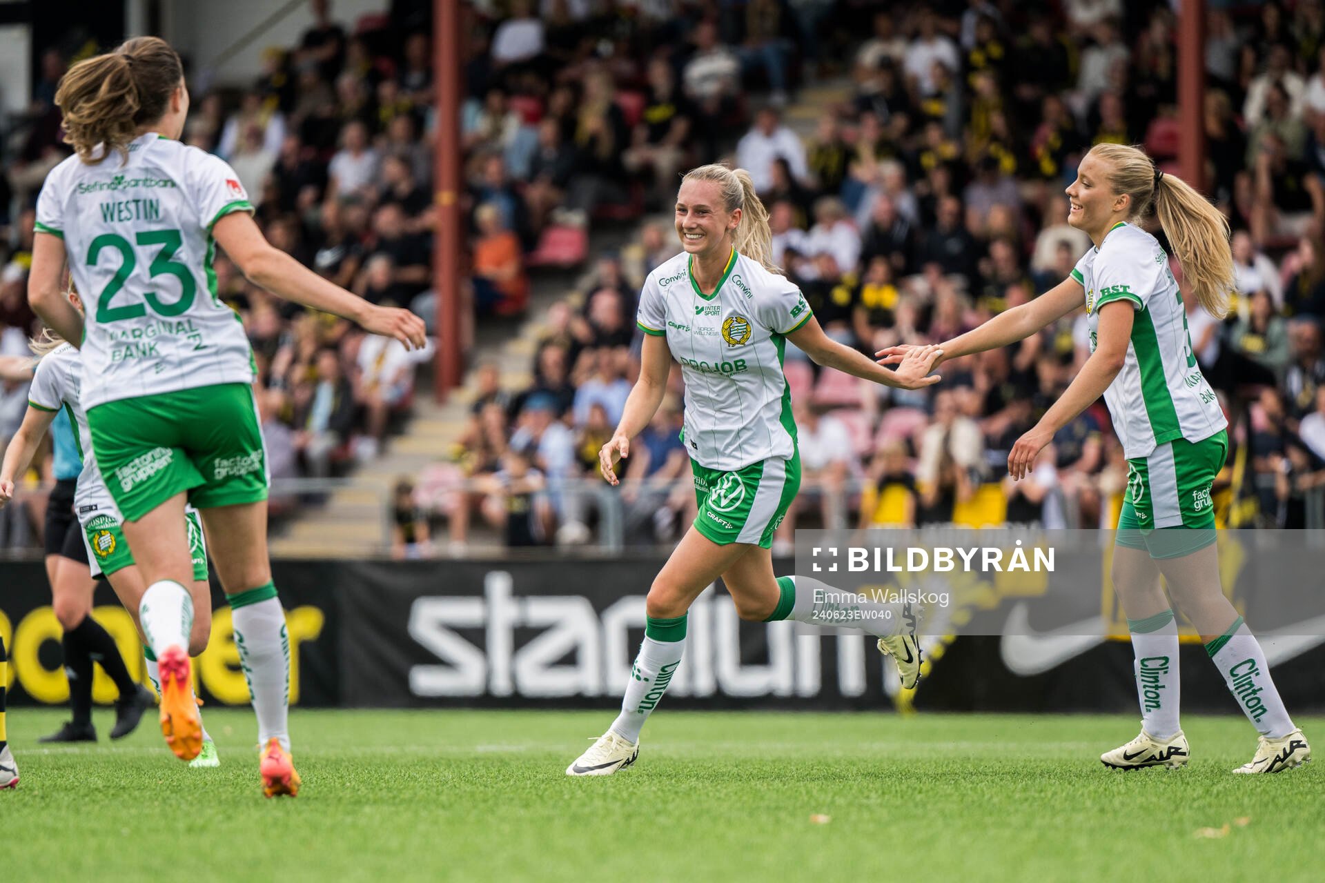 Hammarbys Ellen Wangerheim, Emma Westin och Smilla Holmberg
