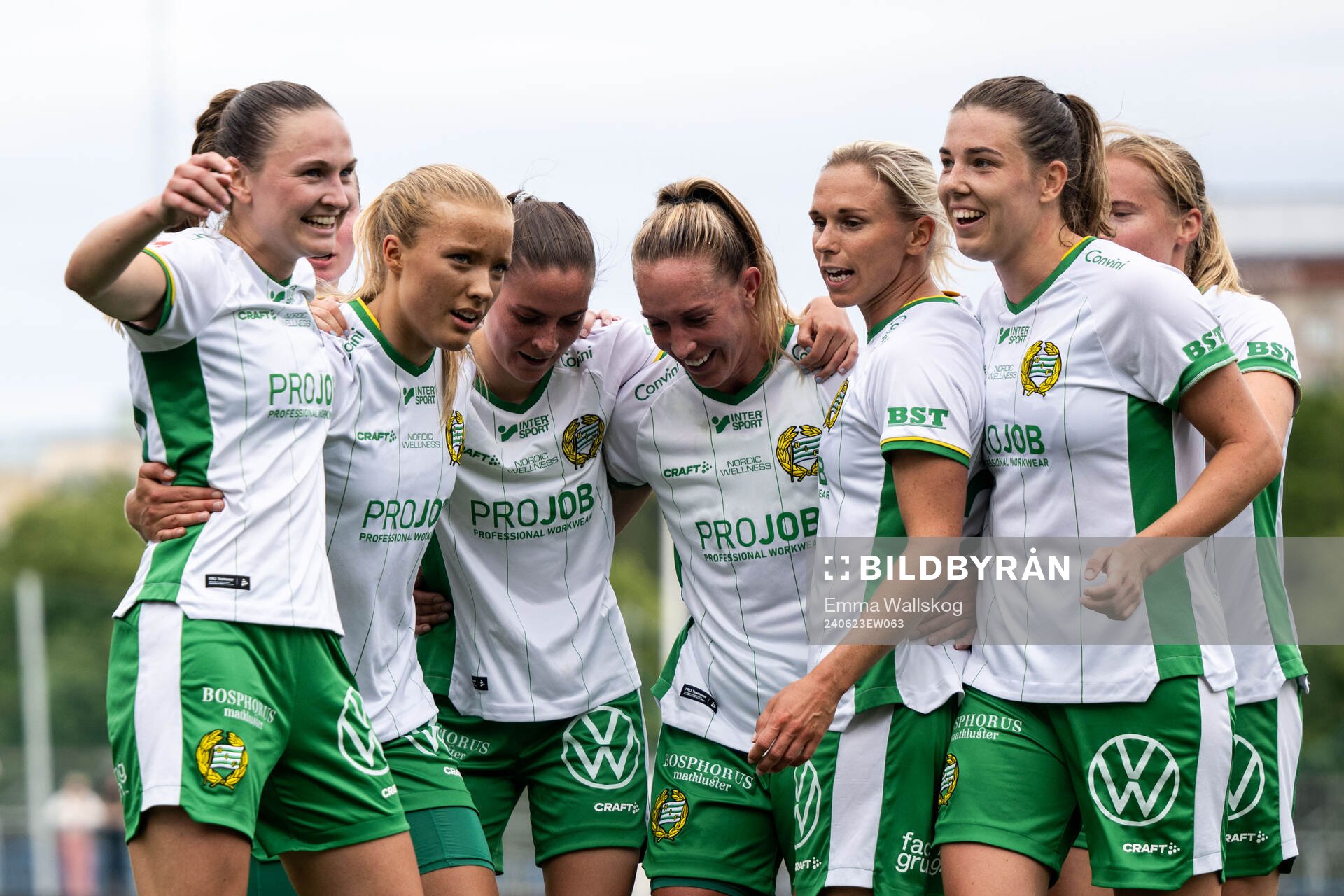 Hammarbys Smilla Holmberg jublar med lagkamrater