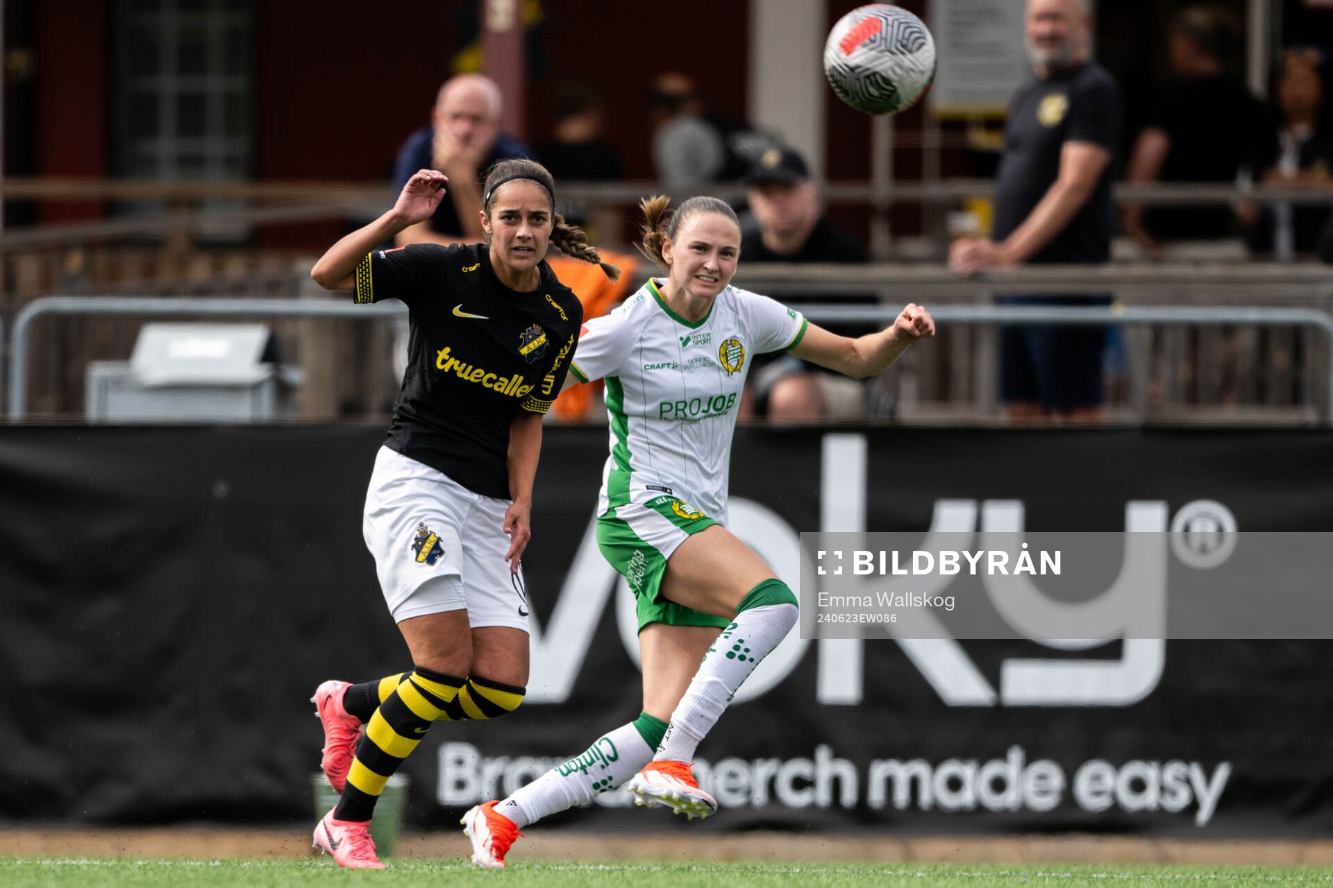 AIKs Daniella Famili och Hammarbys Vilde Hasund