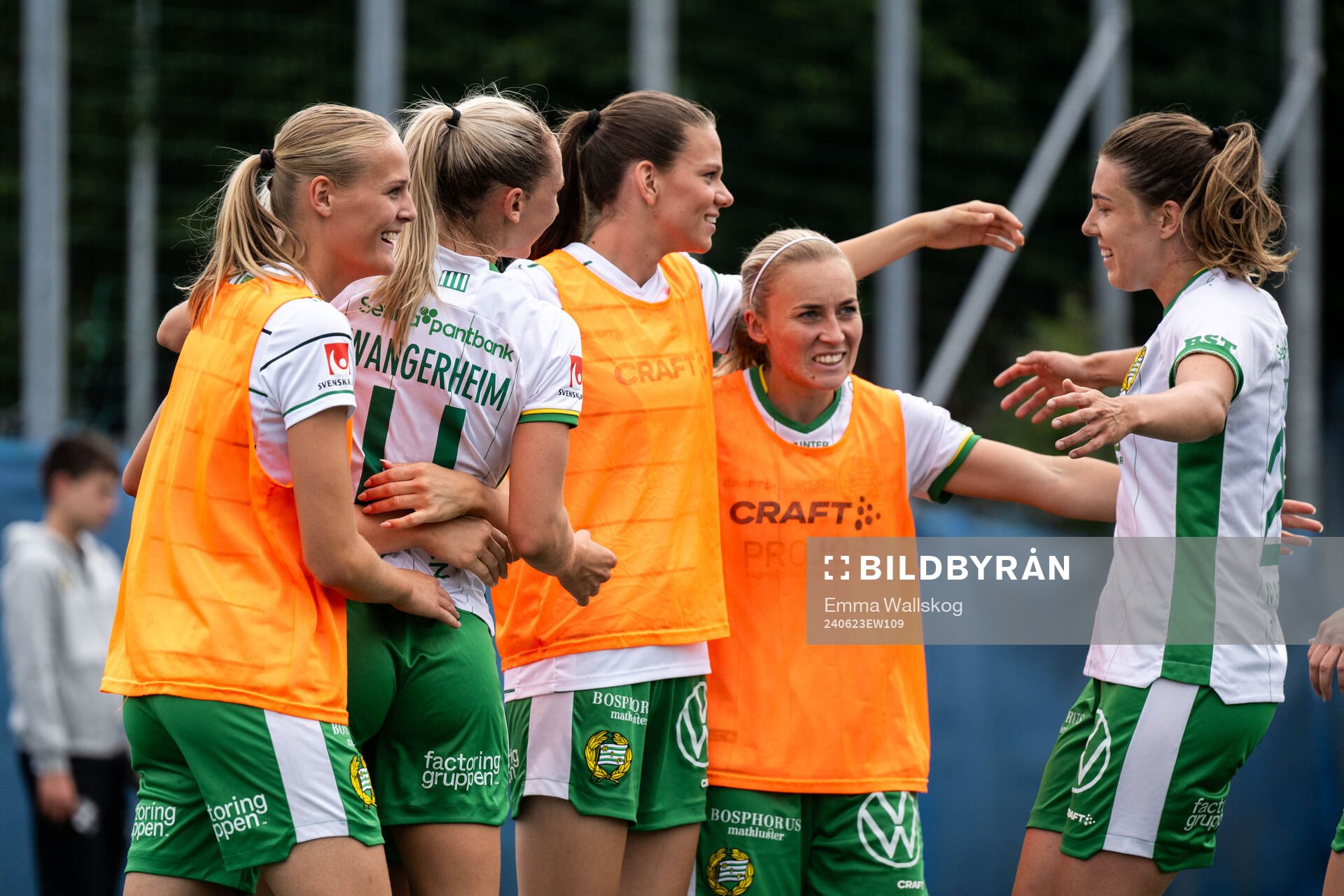 Hammarbys Ellen Wangerheim jublar med Lykke Ihrfelt, Bella