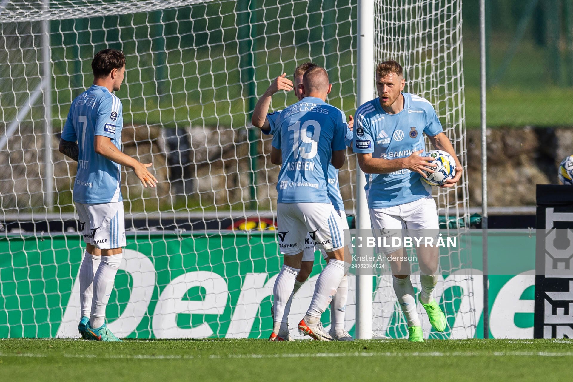 Gefles Leo Englund jublar