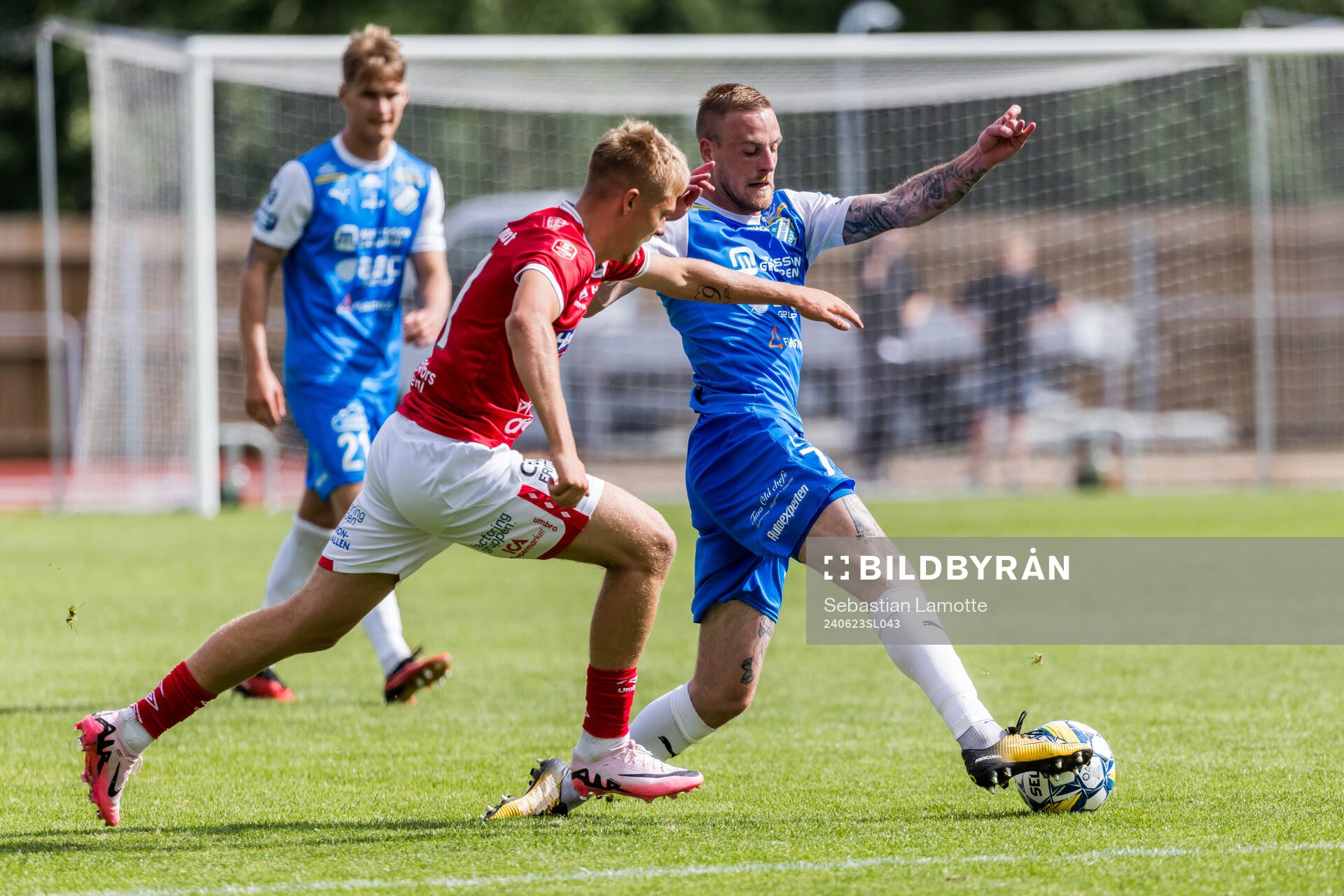 Degerfors Elias Pihlström och IK Oddevolds Filip Karlin