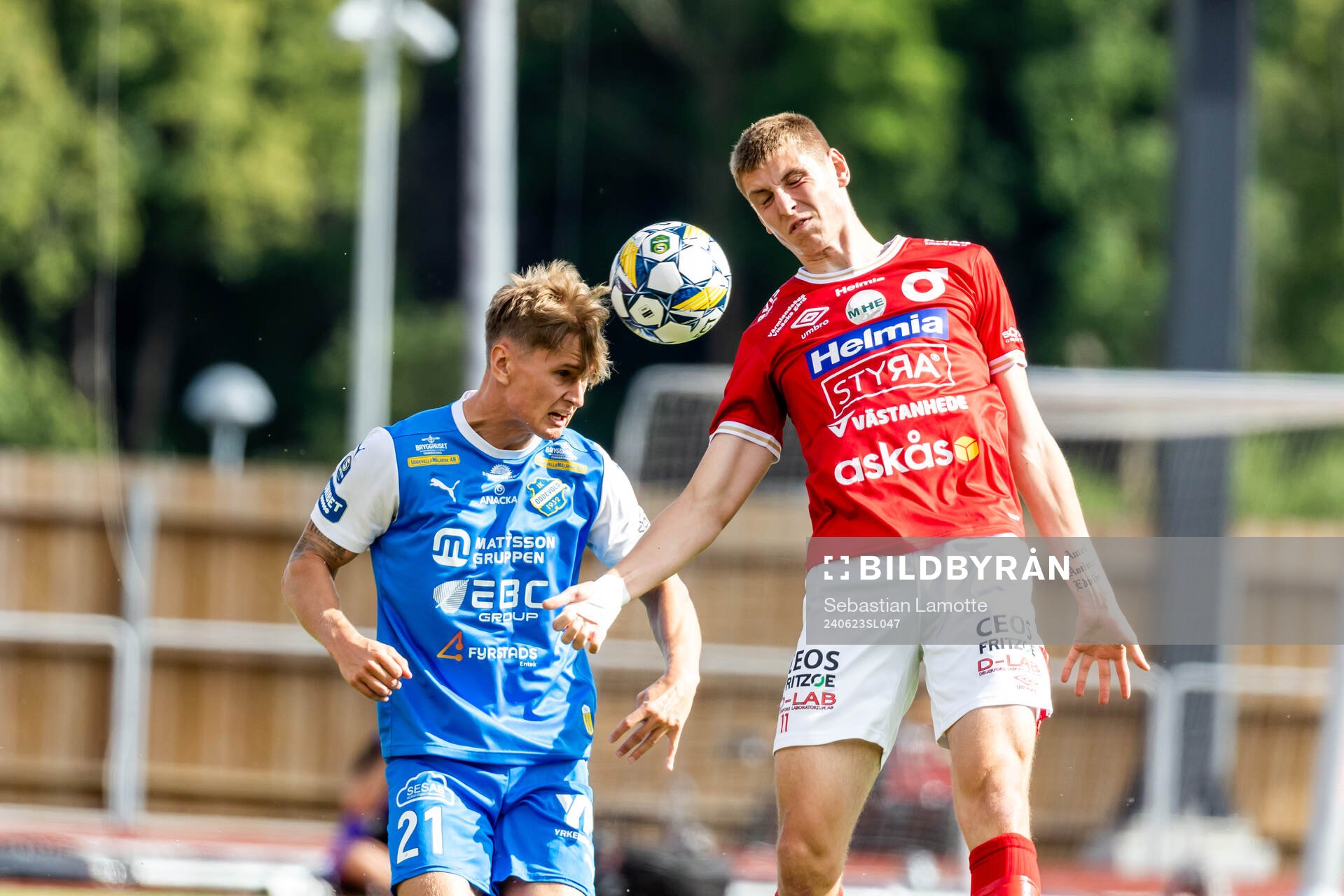 IK Oddevolds Alexander Almqvist och Degerfors Adi Fisic