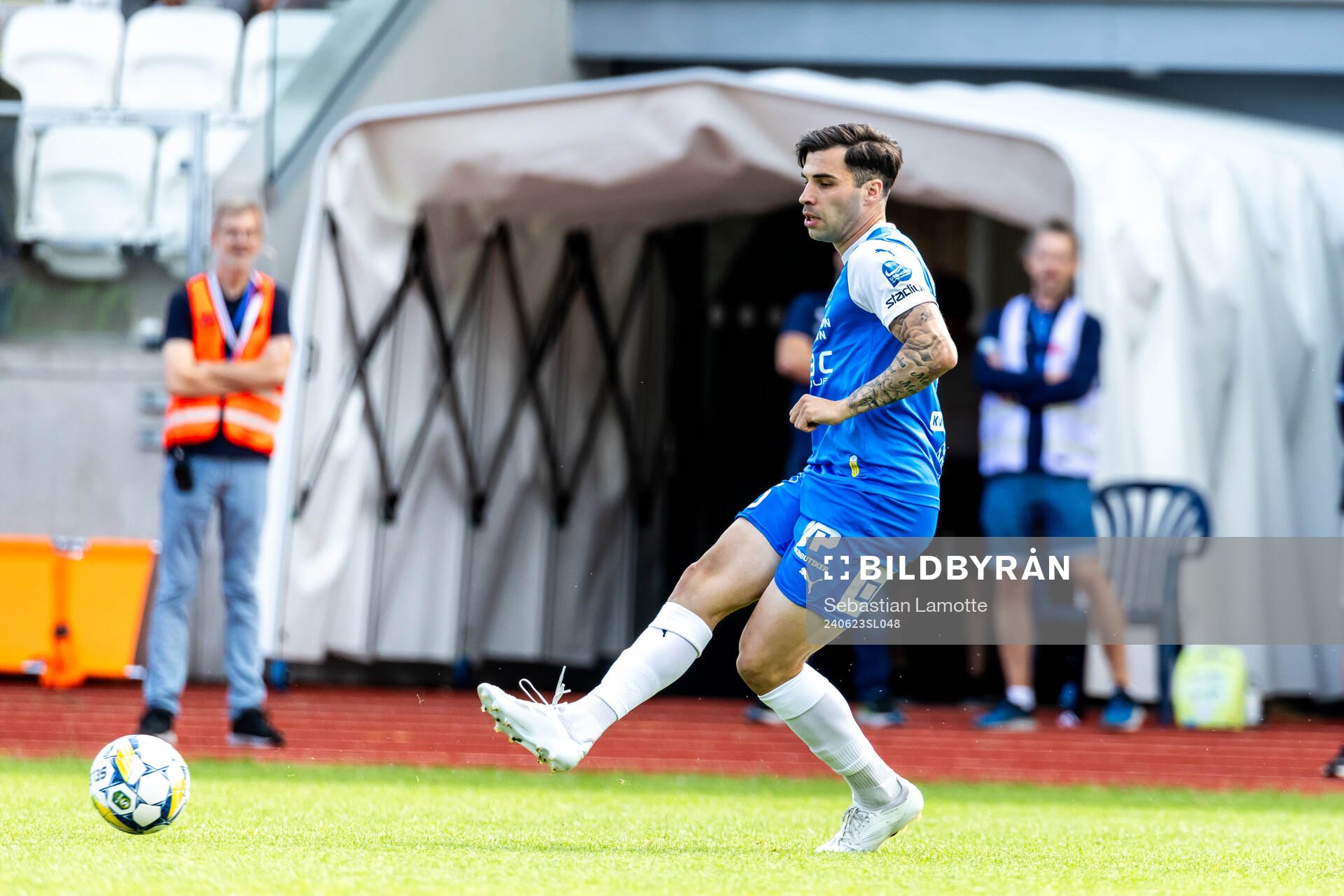 IK Oddevolds Kenan Mehovic under fotbollsmatchen i Superettan mellan IK Oddevold och Degerfors den 23 juni 2024 i Uddevalla. 