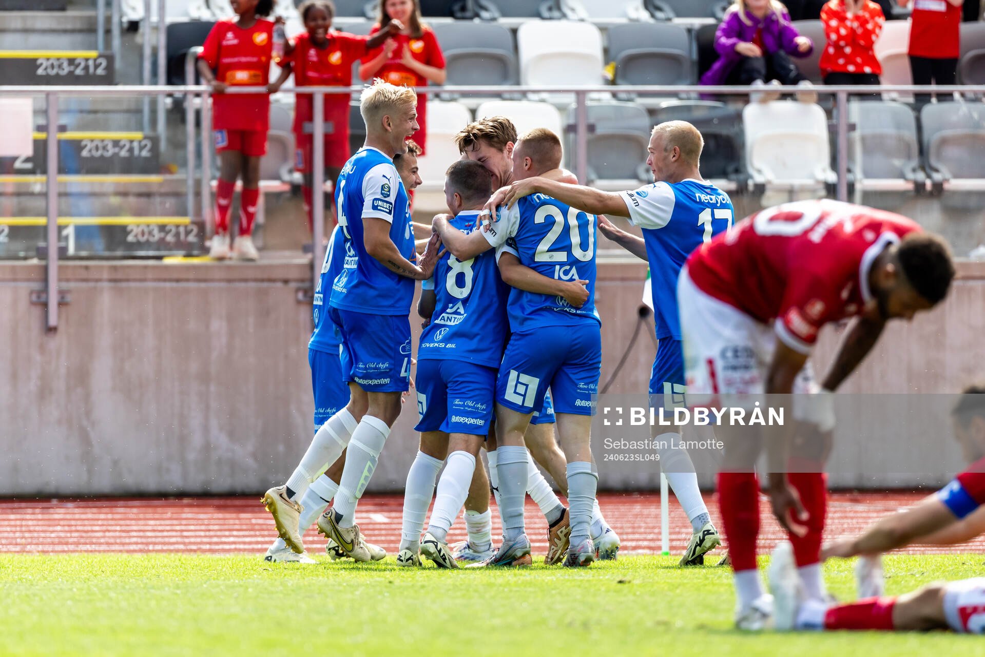 IK Oddevolds Daniel Krezic har gjort 1-1 och jublar under fotbollsmatchen i Superettan mellan IK Oddevold och Degerfors den 23 juni 2024 i Uddevalla.