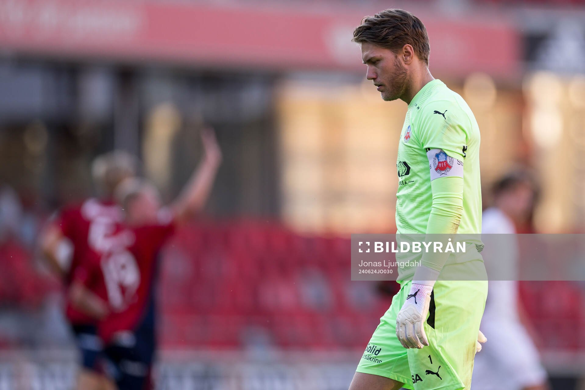Helsingborgs målvakt Kalle Joelsson deppar
