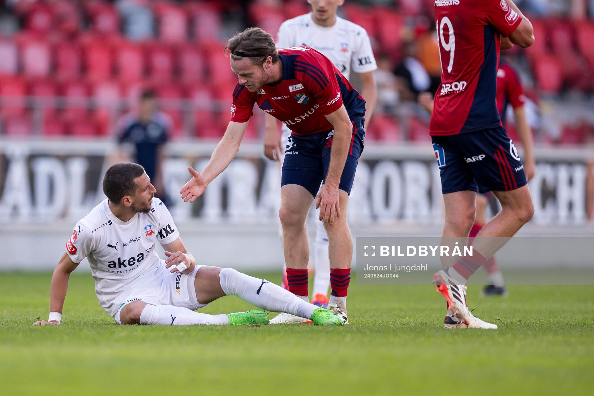 Helsingborgs Arian Kabashi och Östers Daniel Ljung