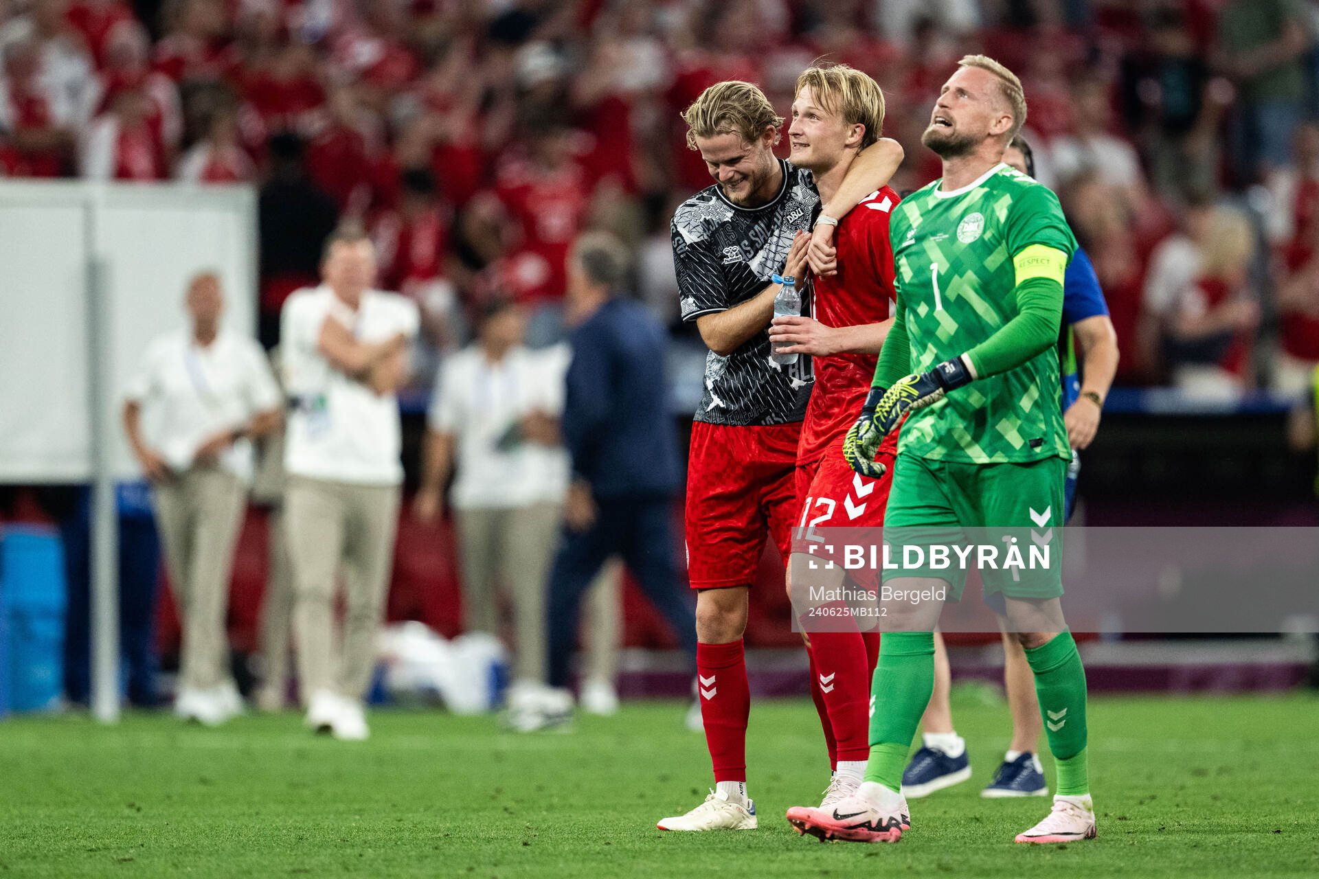 Morten Hjulmand, Kasper Dolberg and goalkeeper Kasper