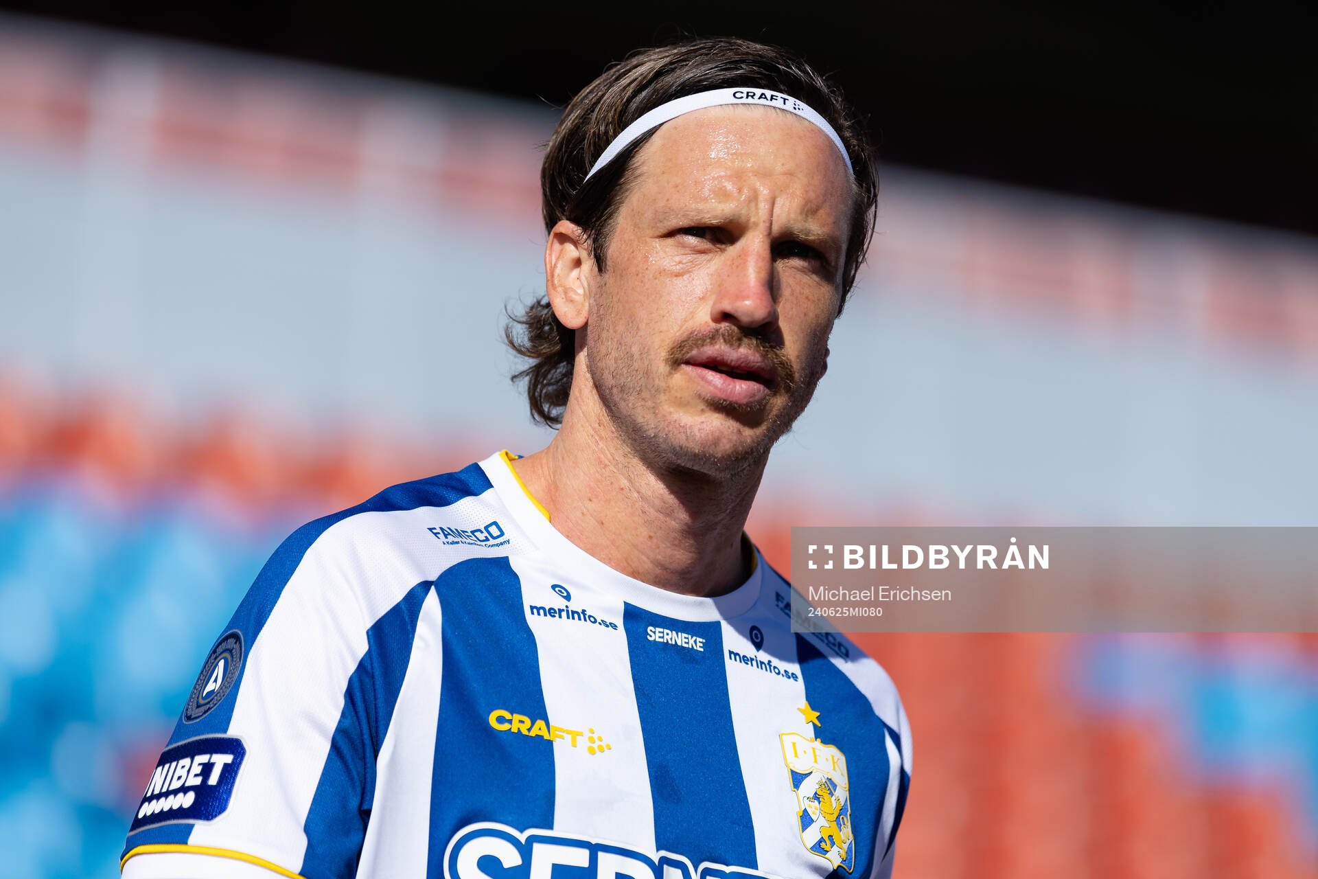 IFK Göteborgs Gustav Svensson innan träningsmatchen i