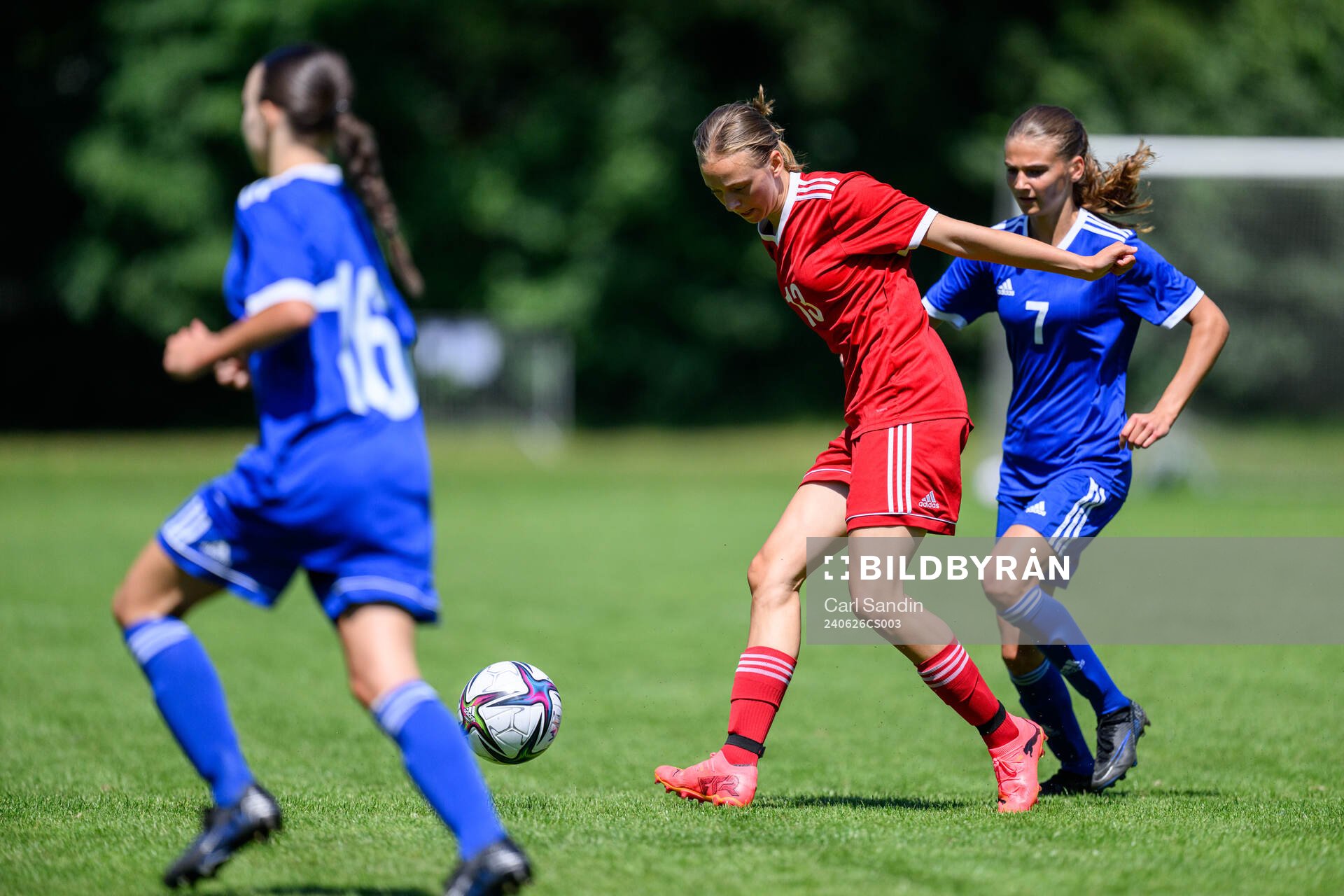 Elsa Lake, Selånger SK Fotboll och Elsa Liwell,