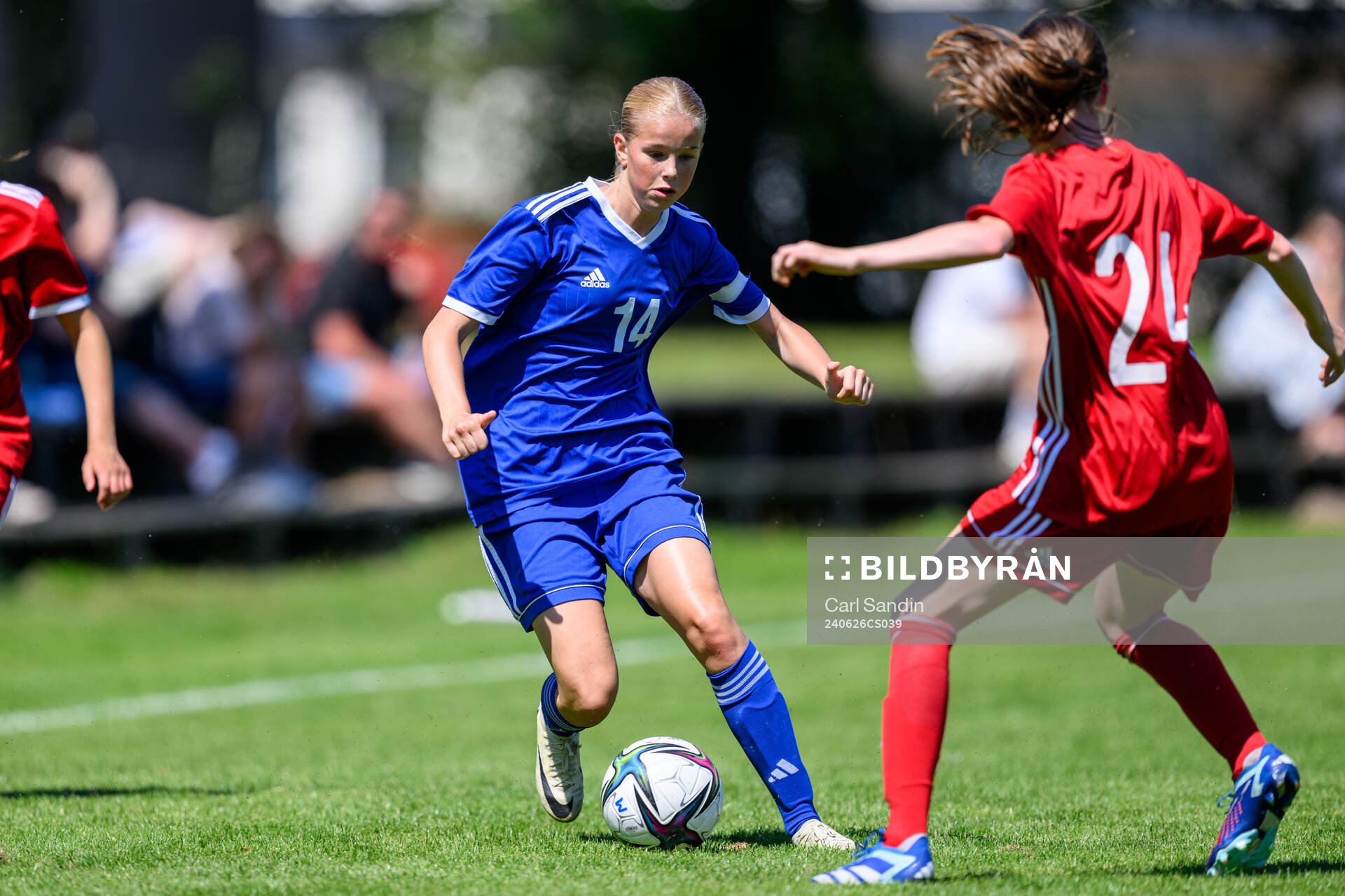 Svea Carlzon, BK Häcken FF under en fotbollsmatch på SvFF:s riksläger för F15 den 26 juni 2023 i Halmstad. 