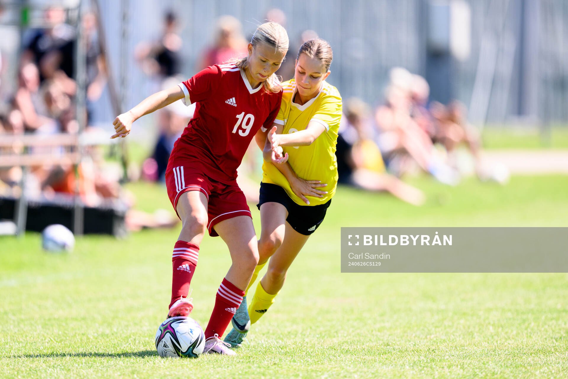 Isabella Zinn, BK Häcken FF och Meja Arvidsson, Vara SK