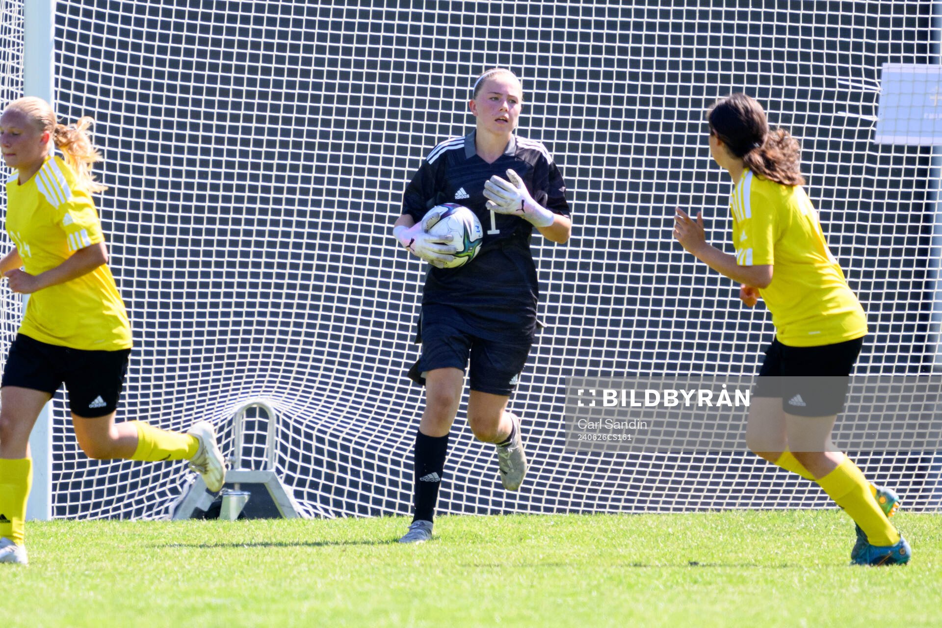 målvakt Alice Enander, New Mill FC
