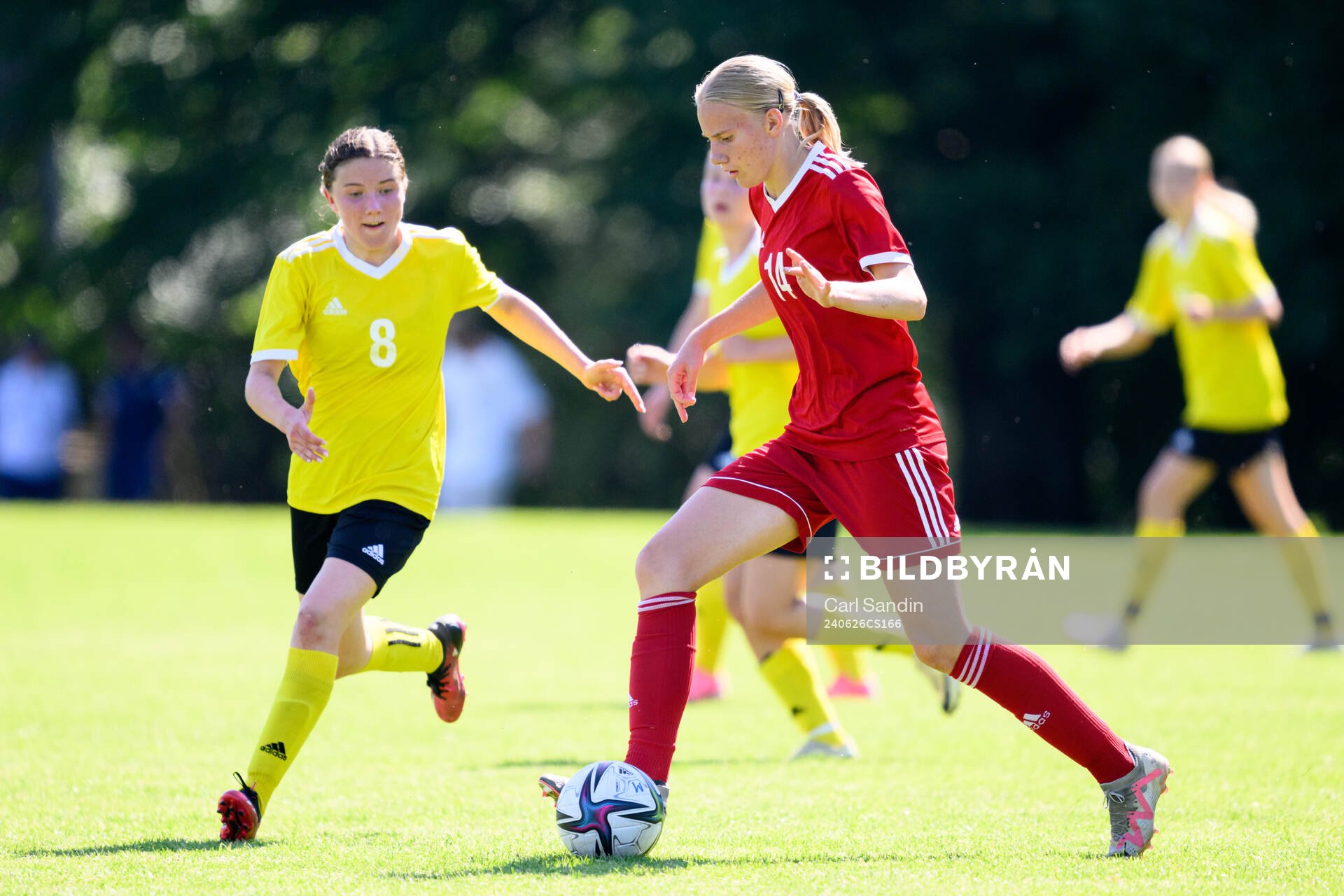 Lina Gustafsson, Lotorps IF och Melinda Mattsson, IK