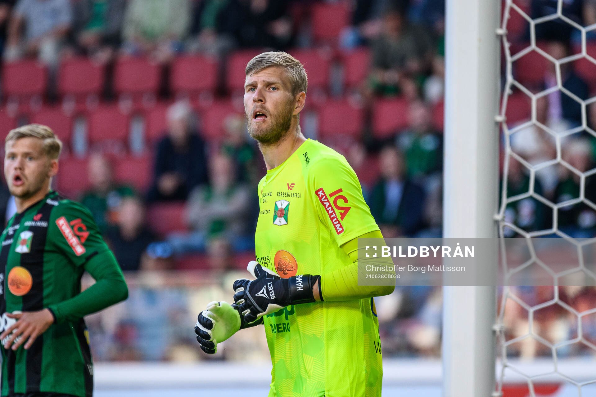 Varbergs målvakt Fredrik Andersson under fotbollsmatchen i Superettan mellan Helsingborg och Varberg den 28 juni 2024 i Helsingborg.