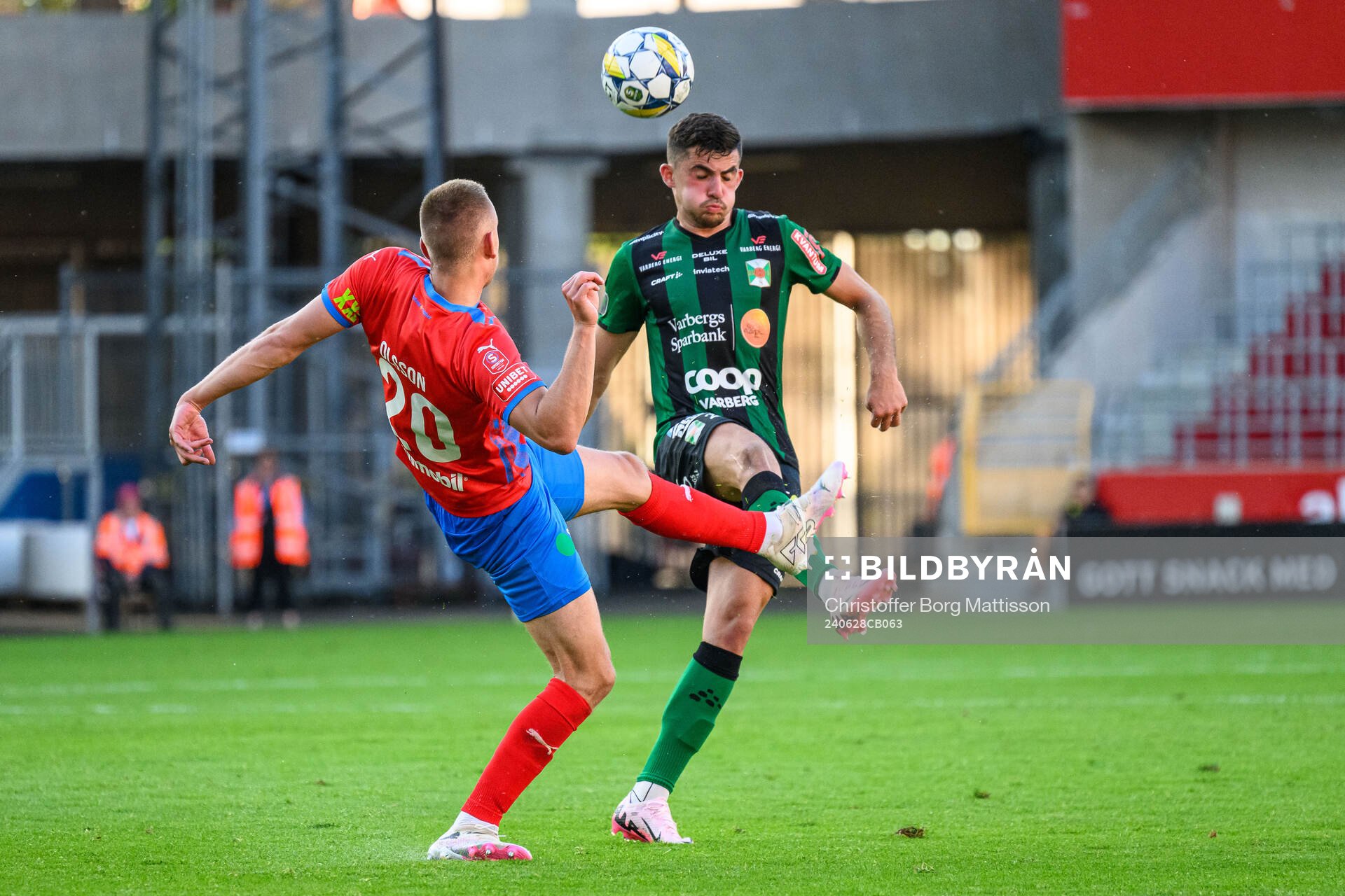 Helsingborgs Dennis Olsson och Varbergs Aulon Bitiqi
